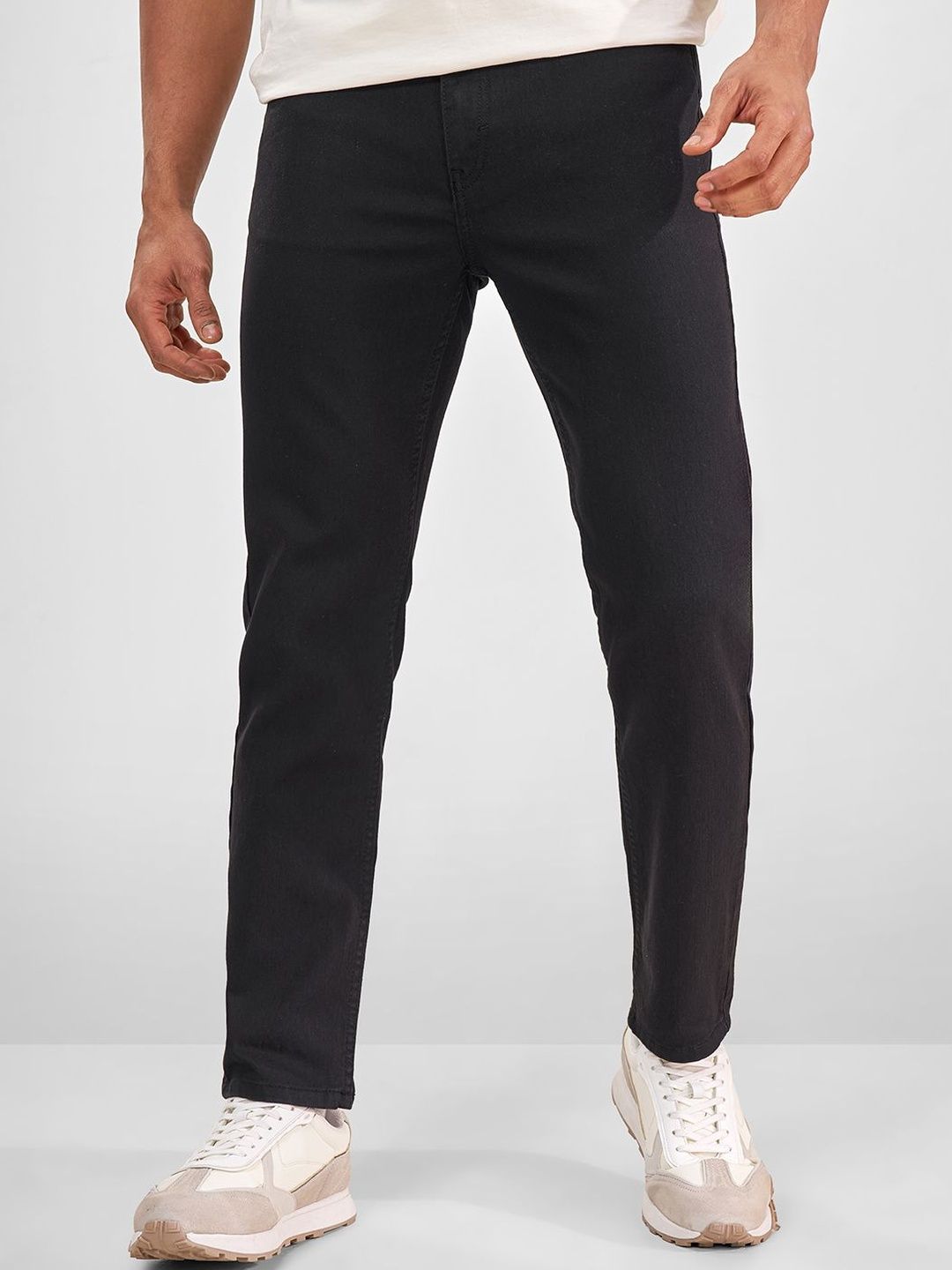HIGHLANDER Men Tapered Fit High-Rise Stretchable Jeans