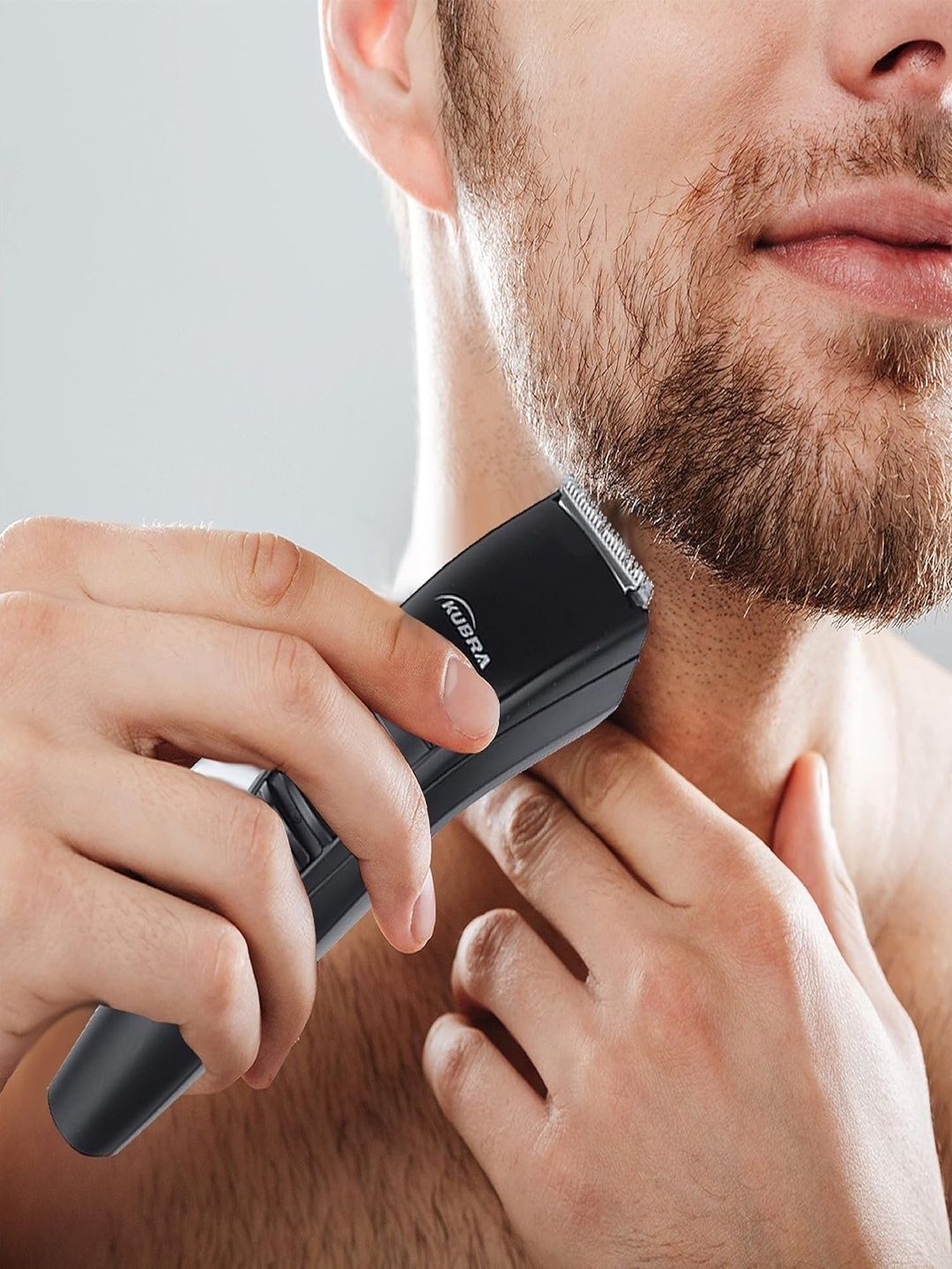 NOYMI Men Stainless-Steel Cordless Beard Trimmer With USB & Brush