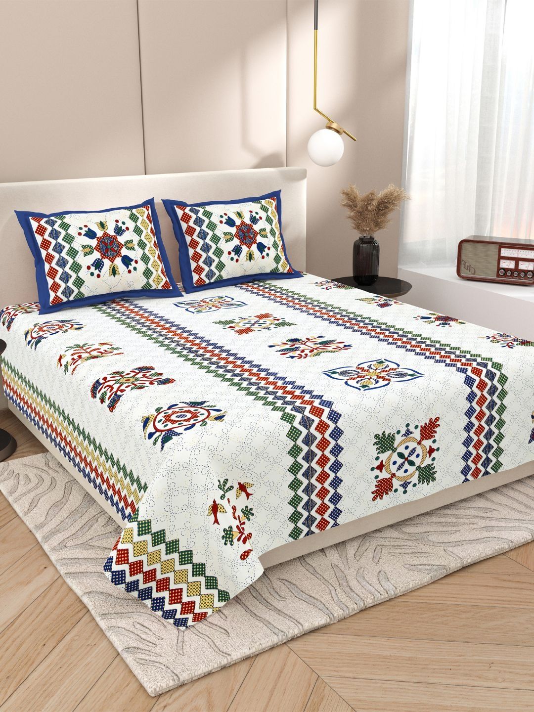 Sangria Blue Floral Soft Feel 120 TC King Superfine Bedsheets