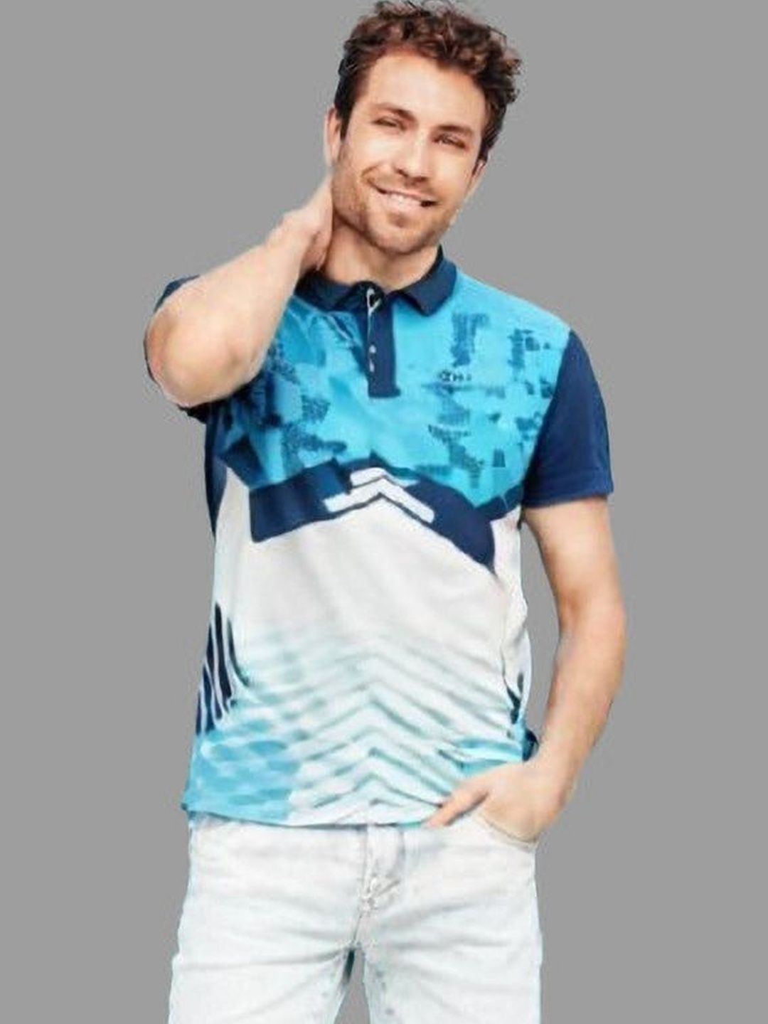 Lookswala Men Printed Polo Collar T-shirt
