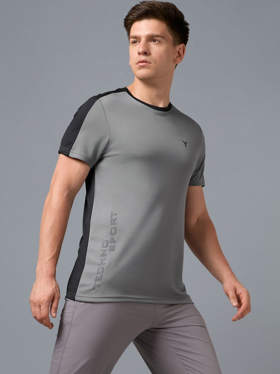Technosport Men Brand Logo Colourblocked Slim Fit T-shirt