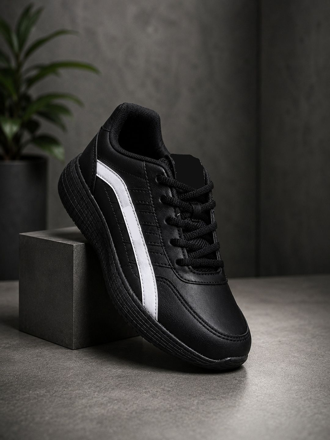 Elevarse Men Mesh Running Non-Marking Shoes