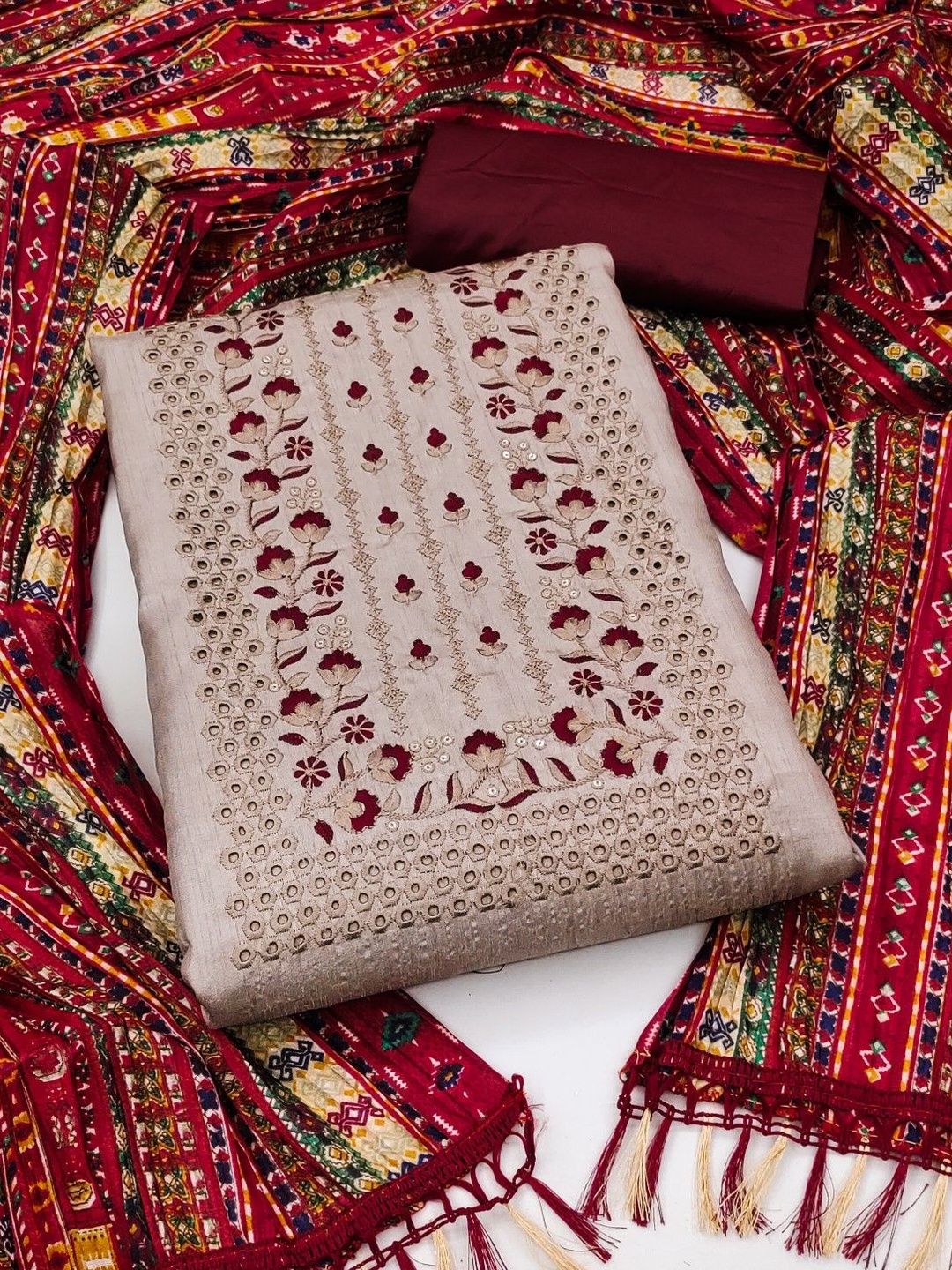 Moda Rapido Embroidered Unstitched Dress Material