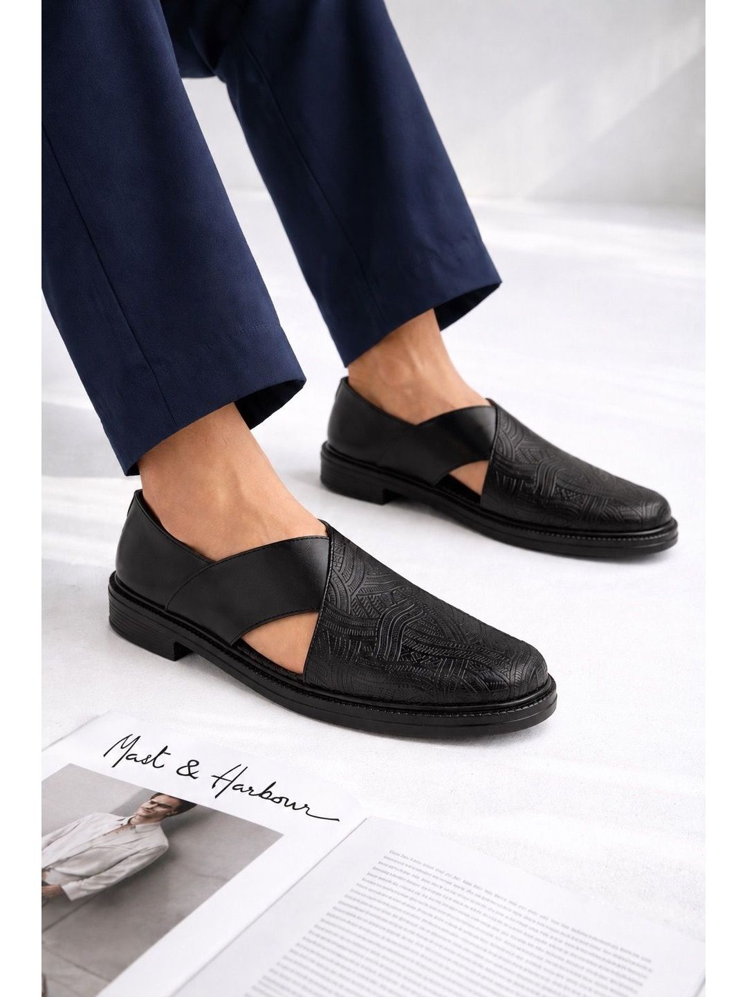 Mast & Harbour Men Shoe-Style Sandals