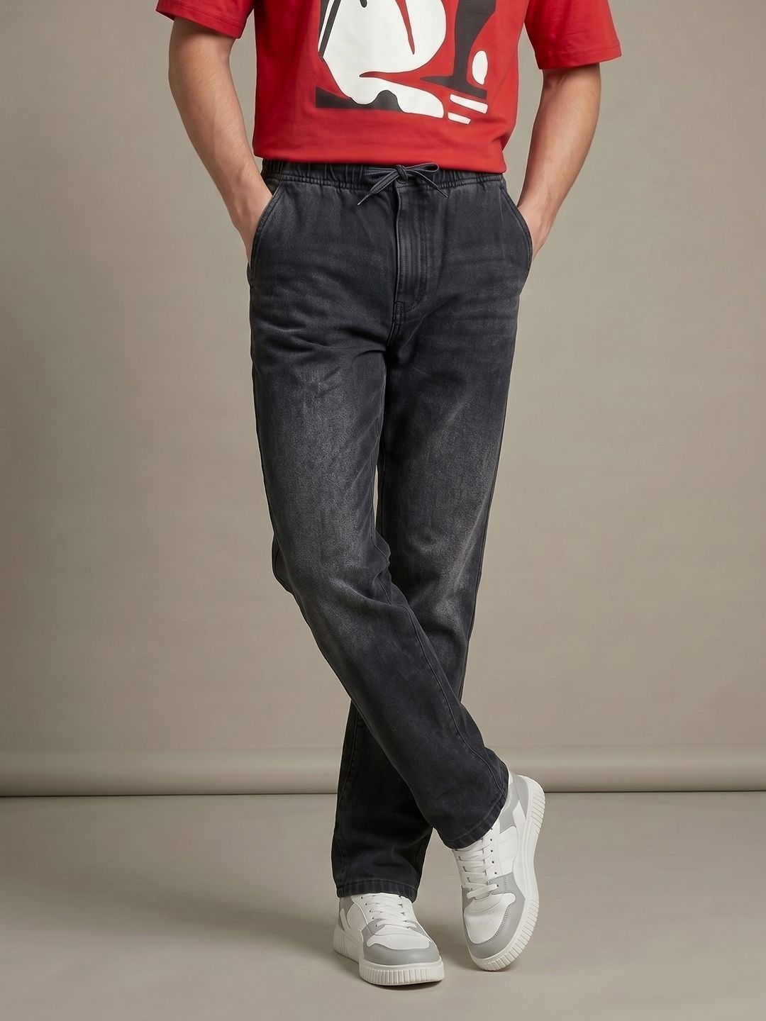 glitchez Men Straight Fit Mid-Rise Light Fade Jeans