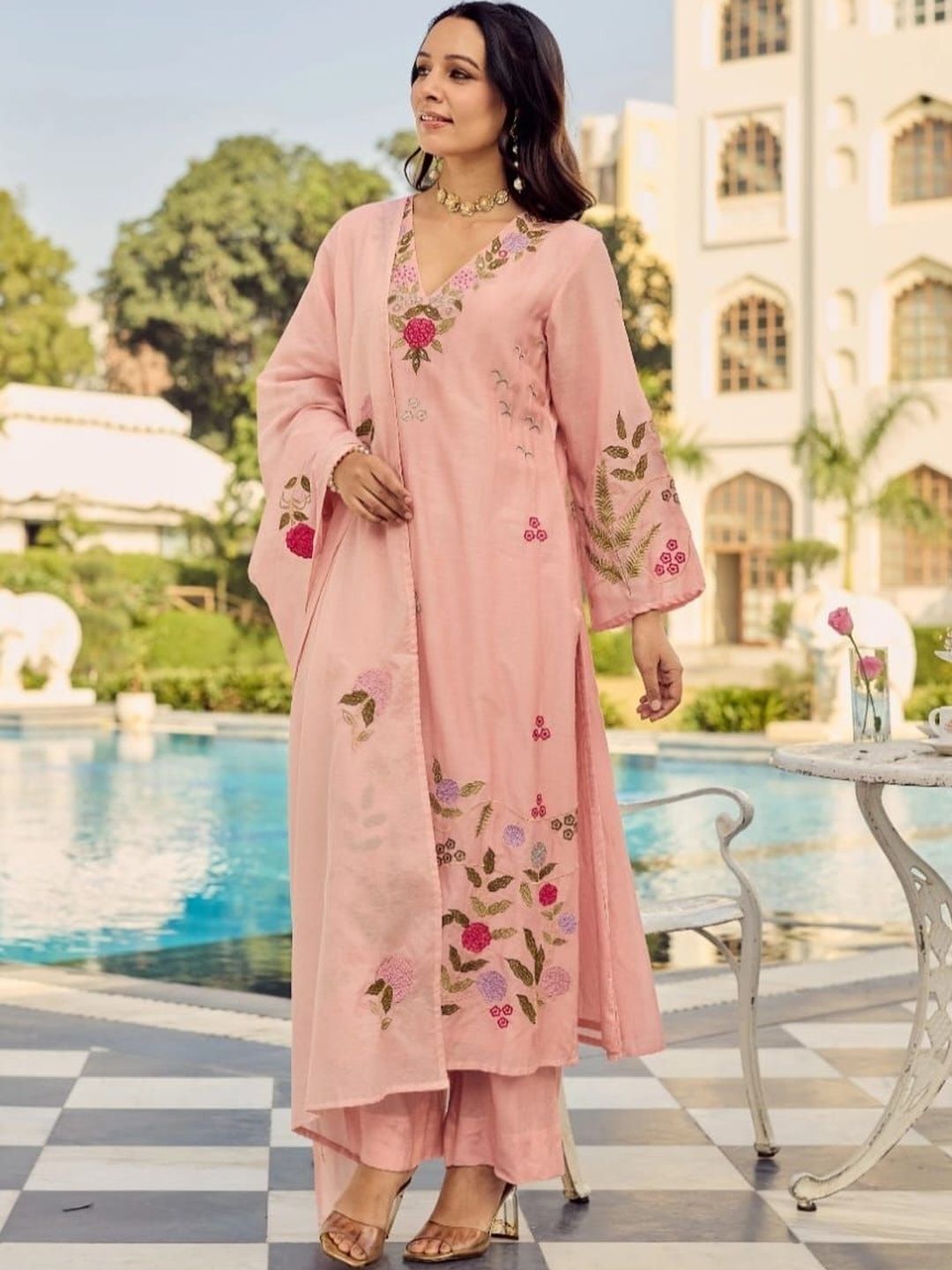 Zeavi Women Floral Embroidered Regular Thread Work Chanderi Silk Kurta with Trousers & With Dupatta