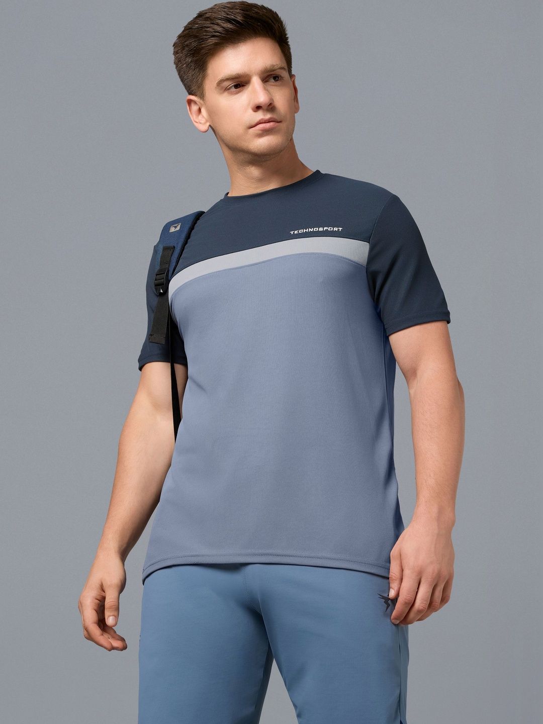Technosport Men Brand Logo Colourblocked Slim Fit T-shirt