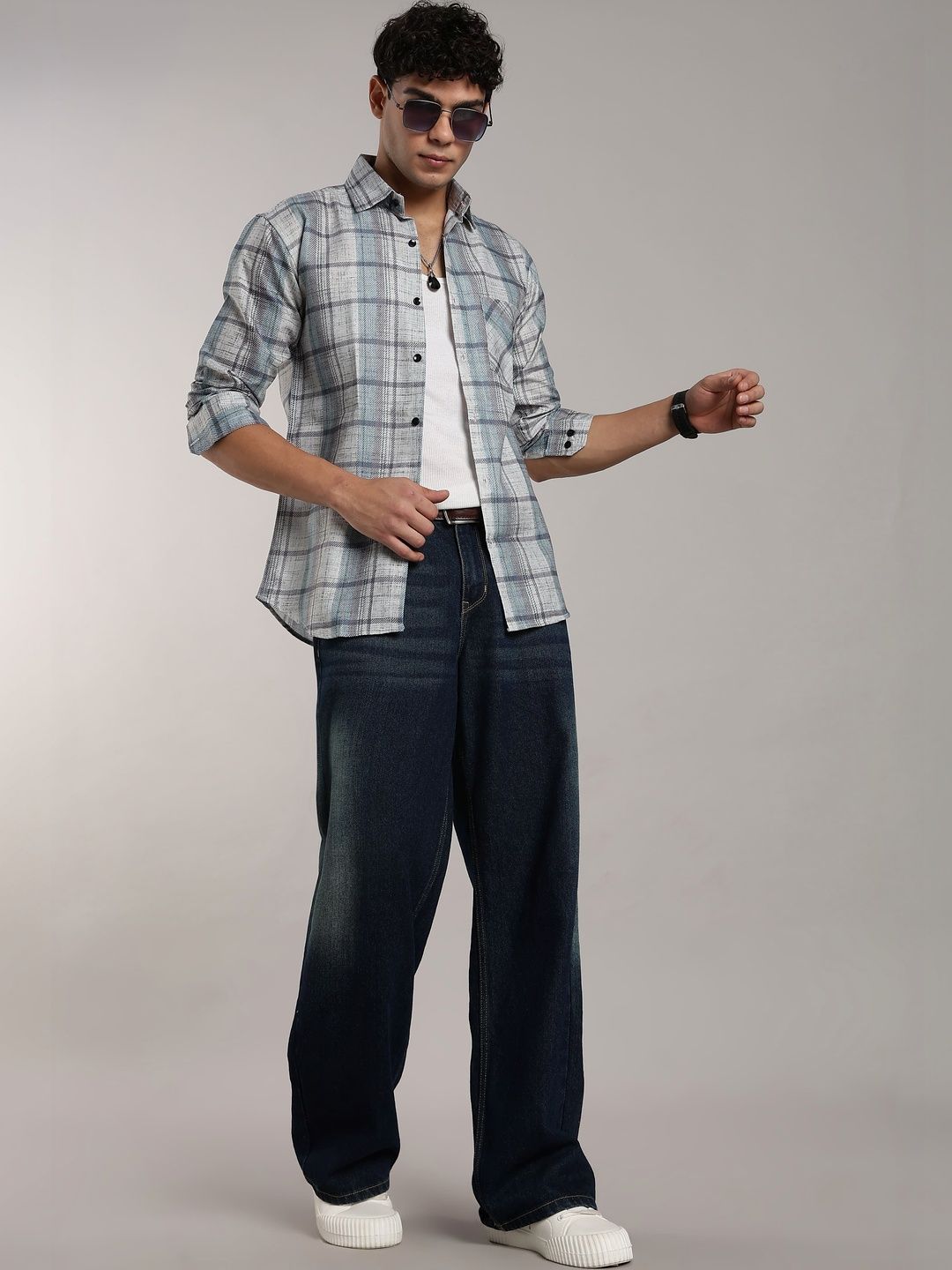 ROOPKAR Men Comfort Checked Casual Shirt
