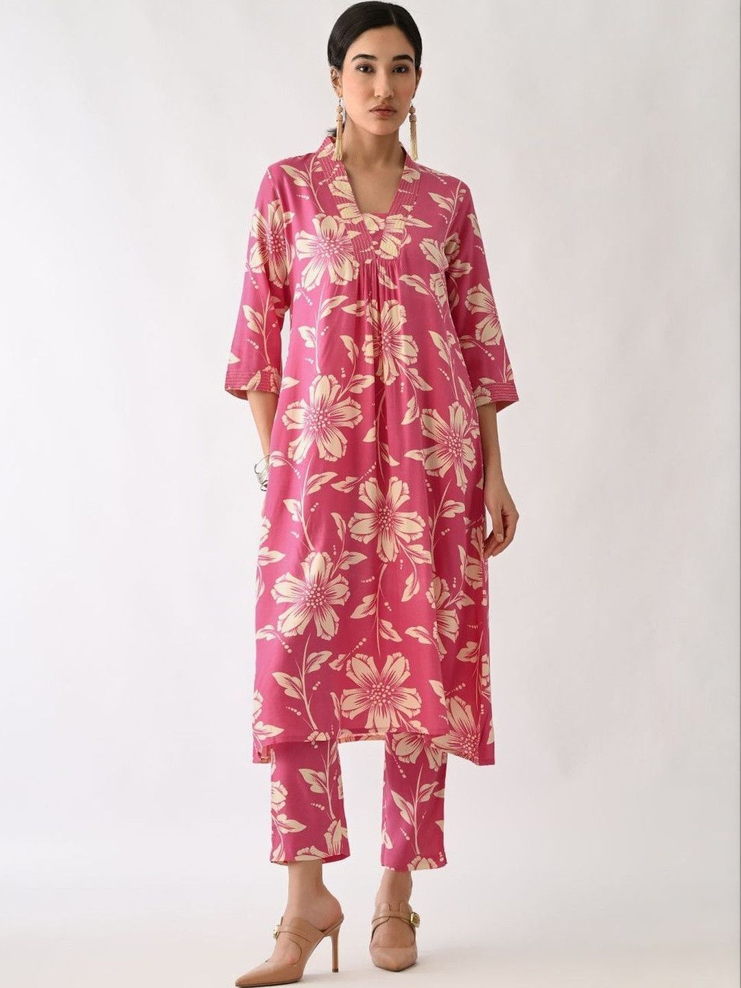 Women Printed Kurta with Trousers Sabhyata Women Floral Printed Regular Kurta with Trousers