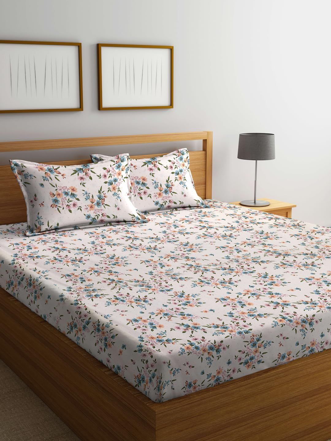 BOMBAY DYEING BOMBAY DYEING Beige & Blue 144 TC Bedsheet with 2 Pillow Covers