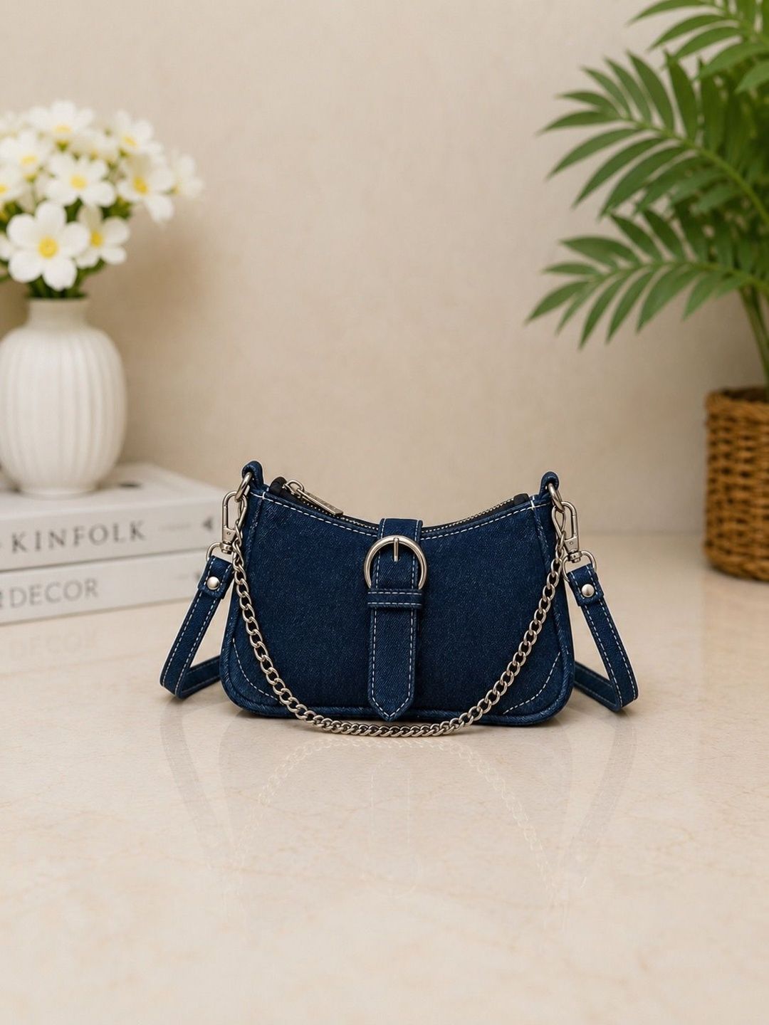 Polyglot Handheld Bag