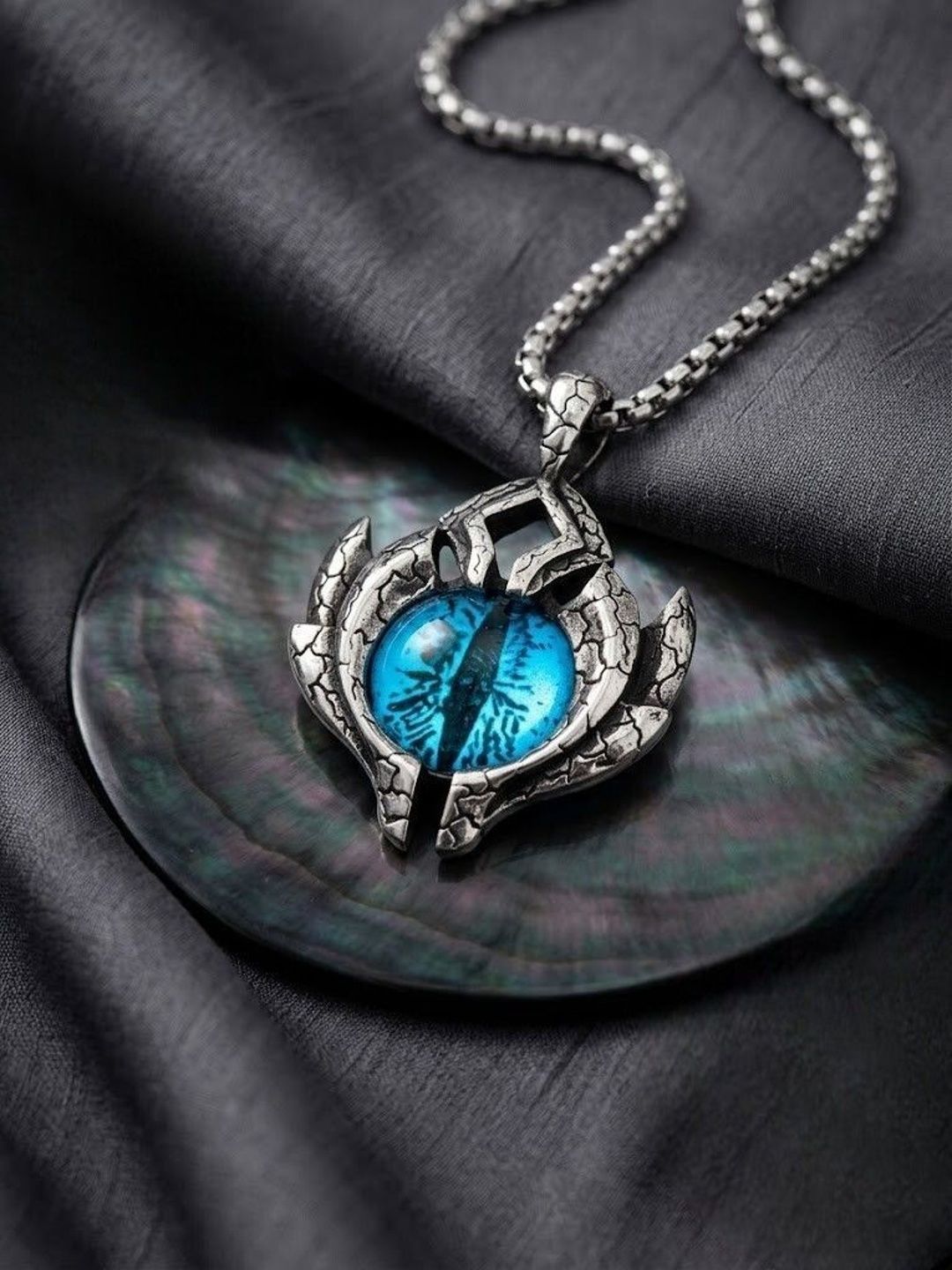 kazare Quirky Pendants with Chains