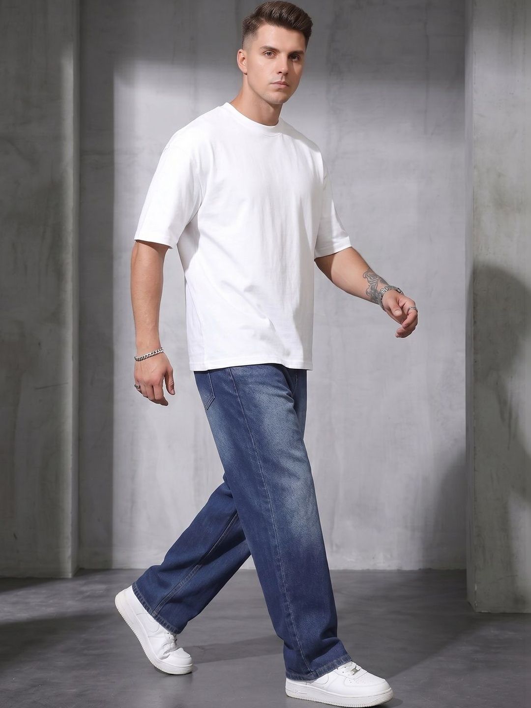 StyleCast Men Comfort Mid-Rise Low Distress Light Fade Jeans