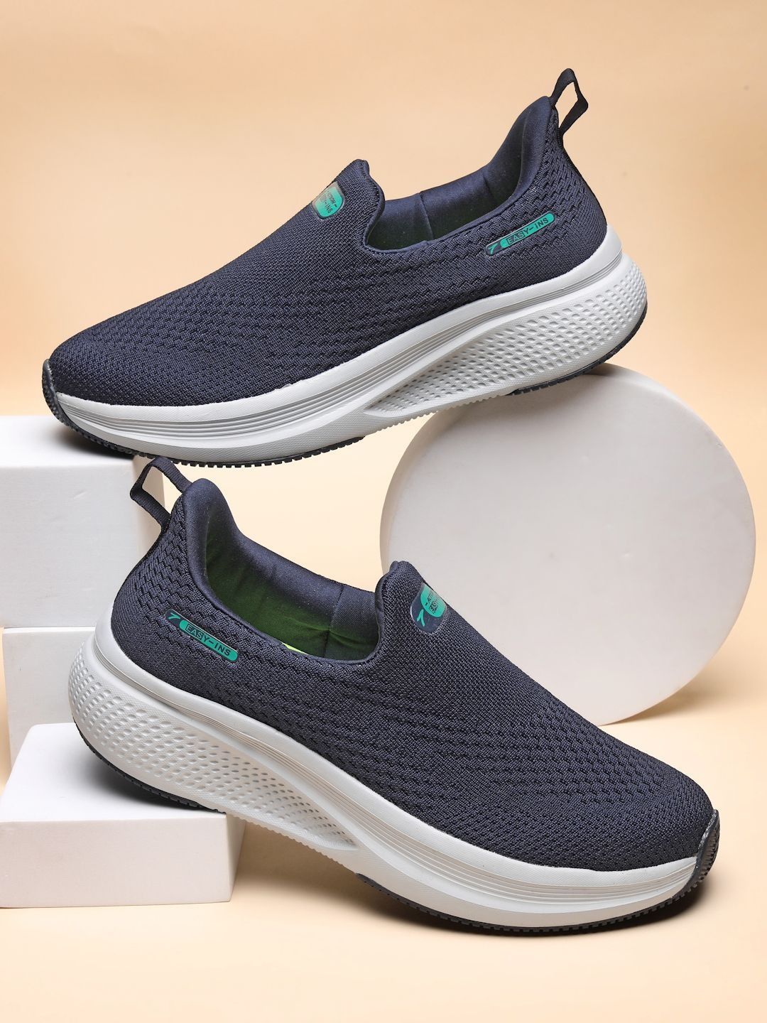 Action Men Mesh Walking Shoes