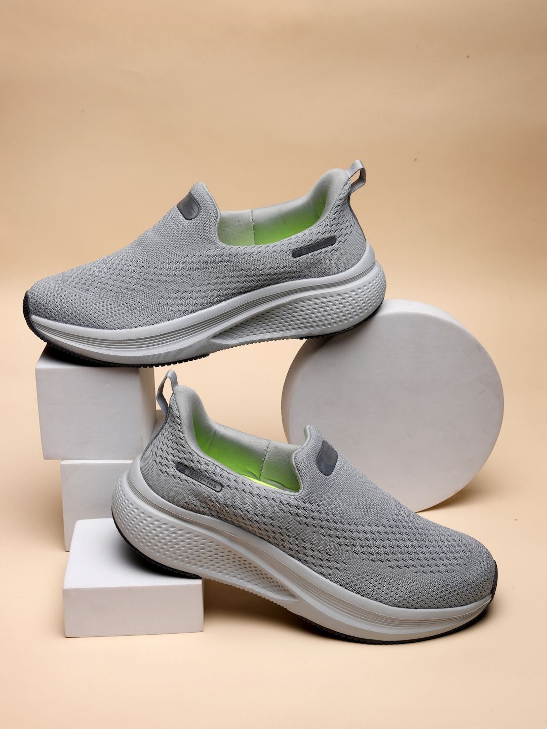 Action Men Mesh Walking Non-Marking Shoes