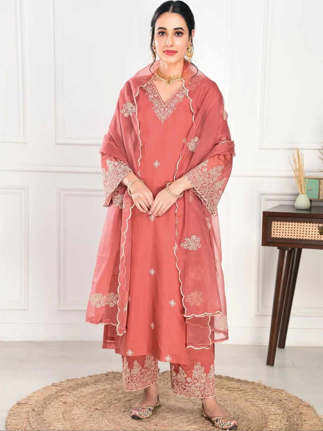 Royal Export Royal Export Women Ethnic Motifs Embroidered Regular Thread Work Kurta with Palazzos & With Dupatta