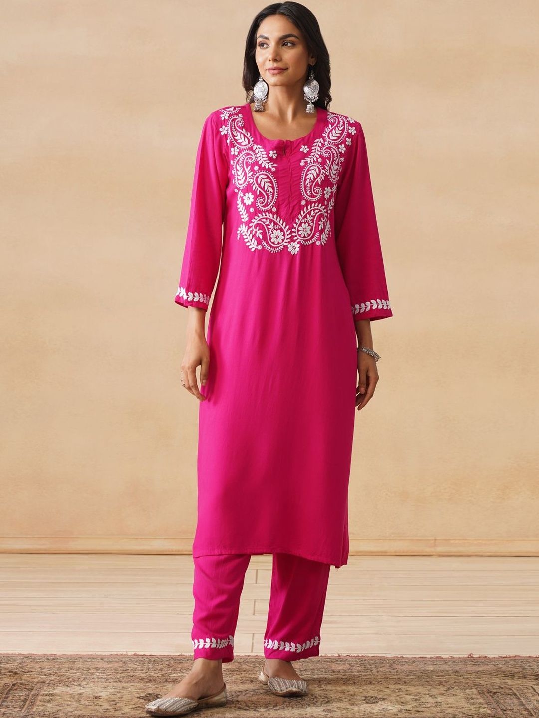Women Kurta Sets House of Chikankari Women Regular Chikankari Kurta with Trousers