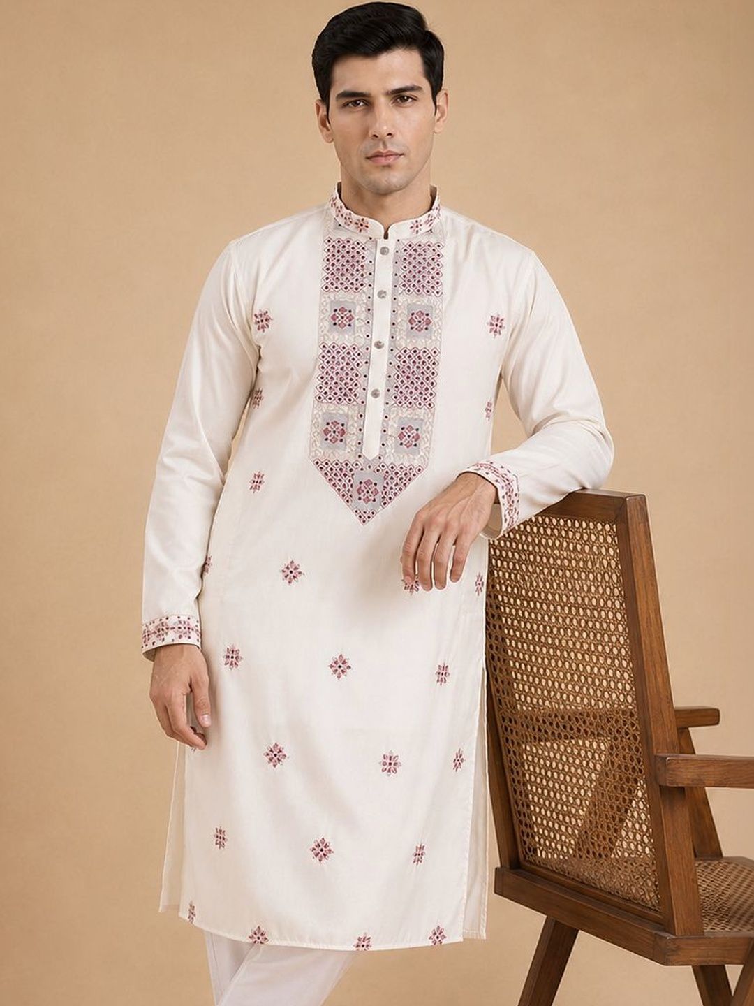 House of Pataudi Men Embroidered Thread Work Kurta