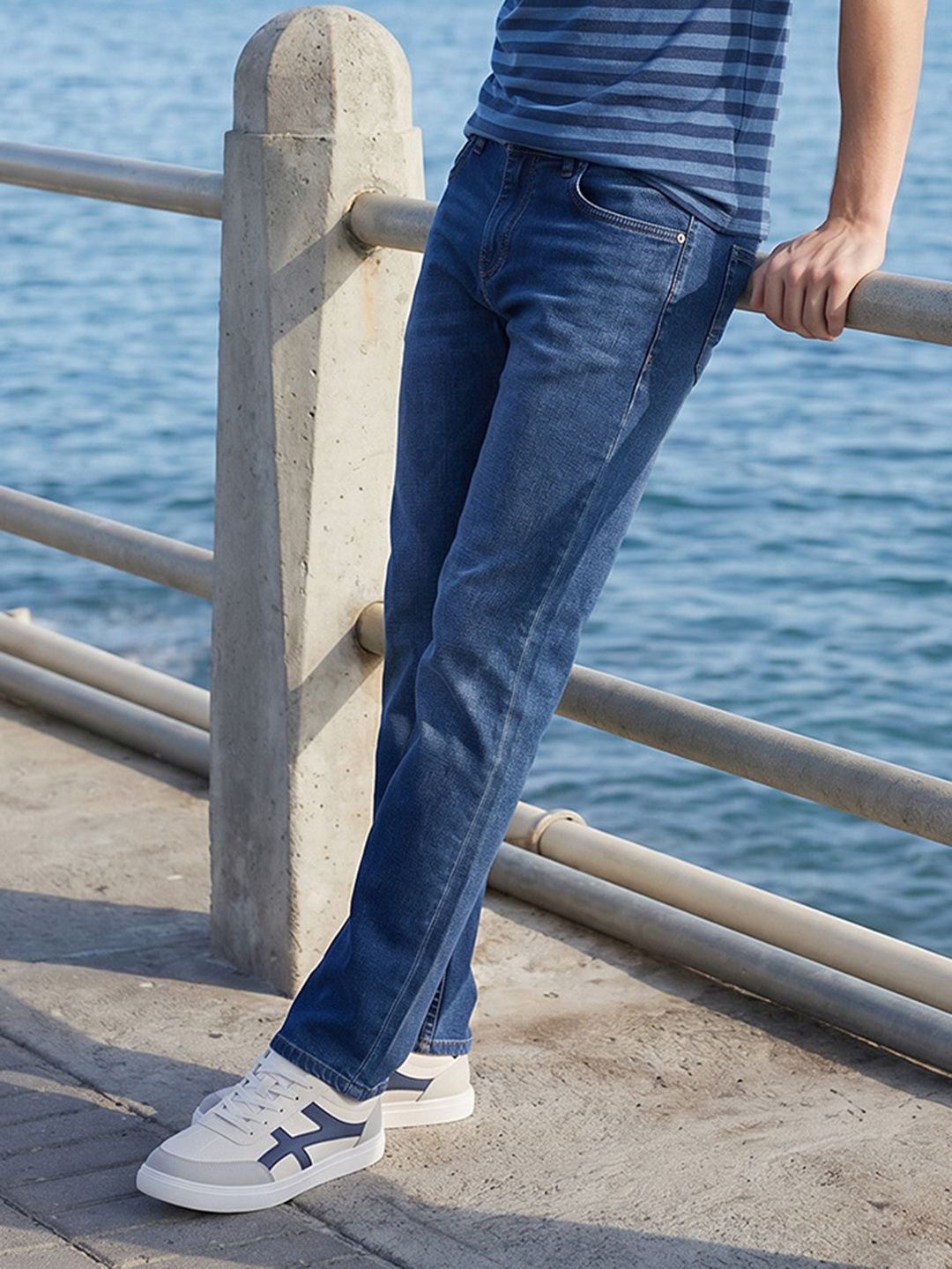 Nautica Men Slim Fit Light Fade Stretchable Jeans