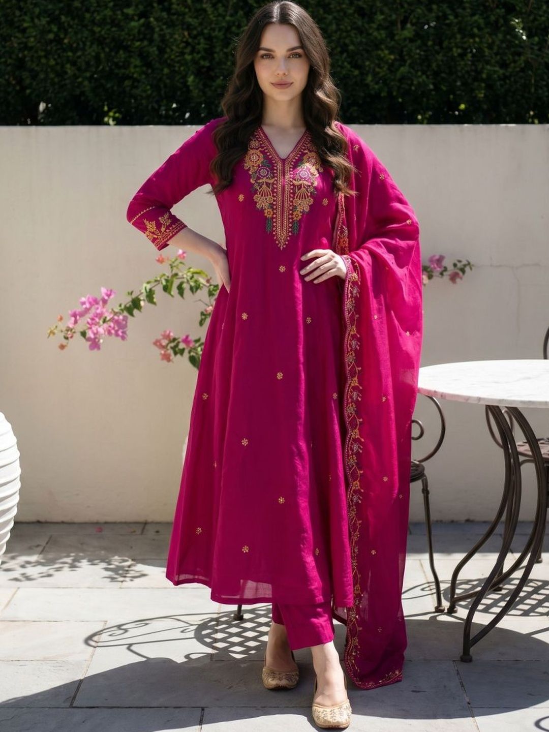 Moda Rapido Moda Rapido Women Ethnic Motifs Embroidered Regular Thread Work Kurta with Trousers & With Dupatta