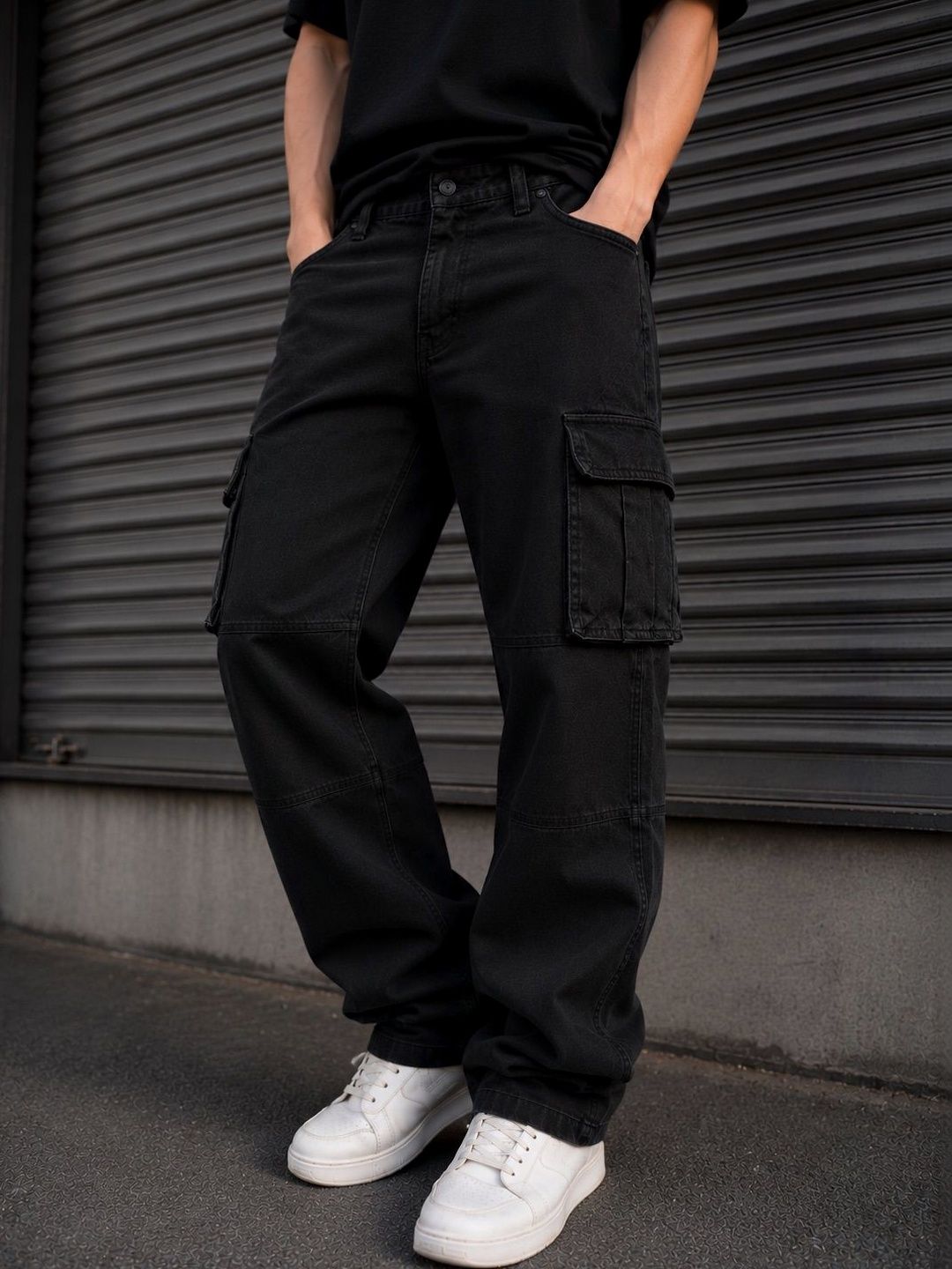 Men Relaxed Fit Mid-Rise Jeans Bene Kleed Men Relaxed Fit Mid-Rise Light Fade Jeans
