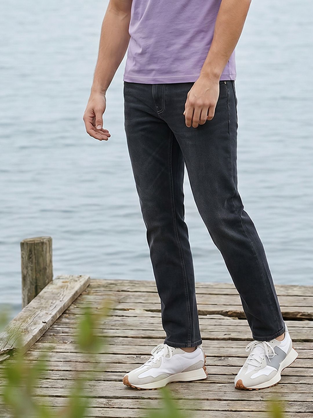 Nautica Men Straight Fit Light Fade Stretchable Jeans