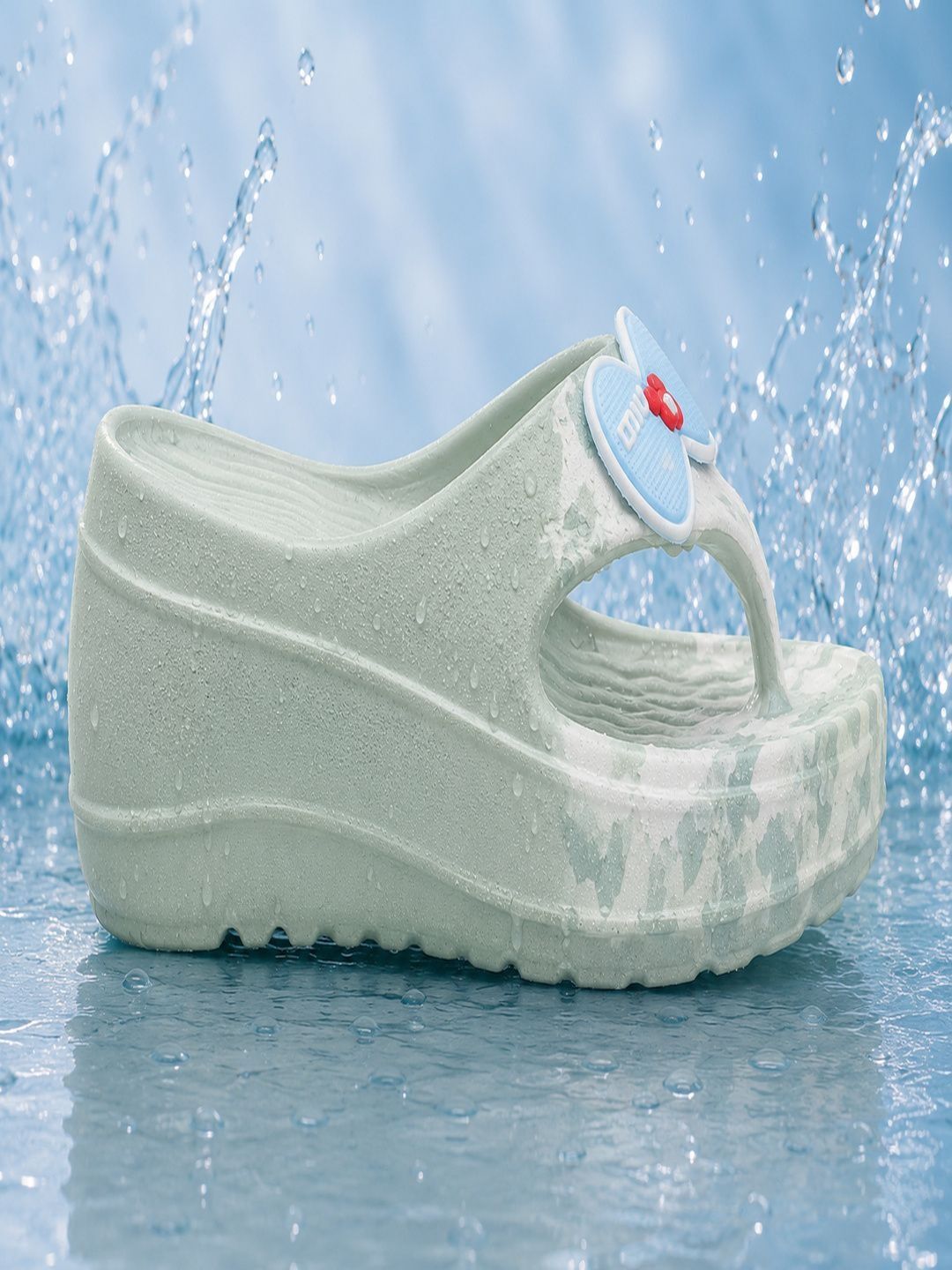 FIVEFEB Women Textured Clogs