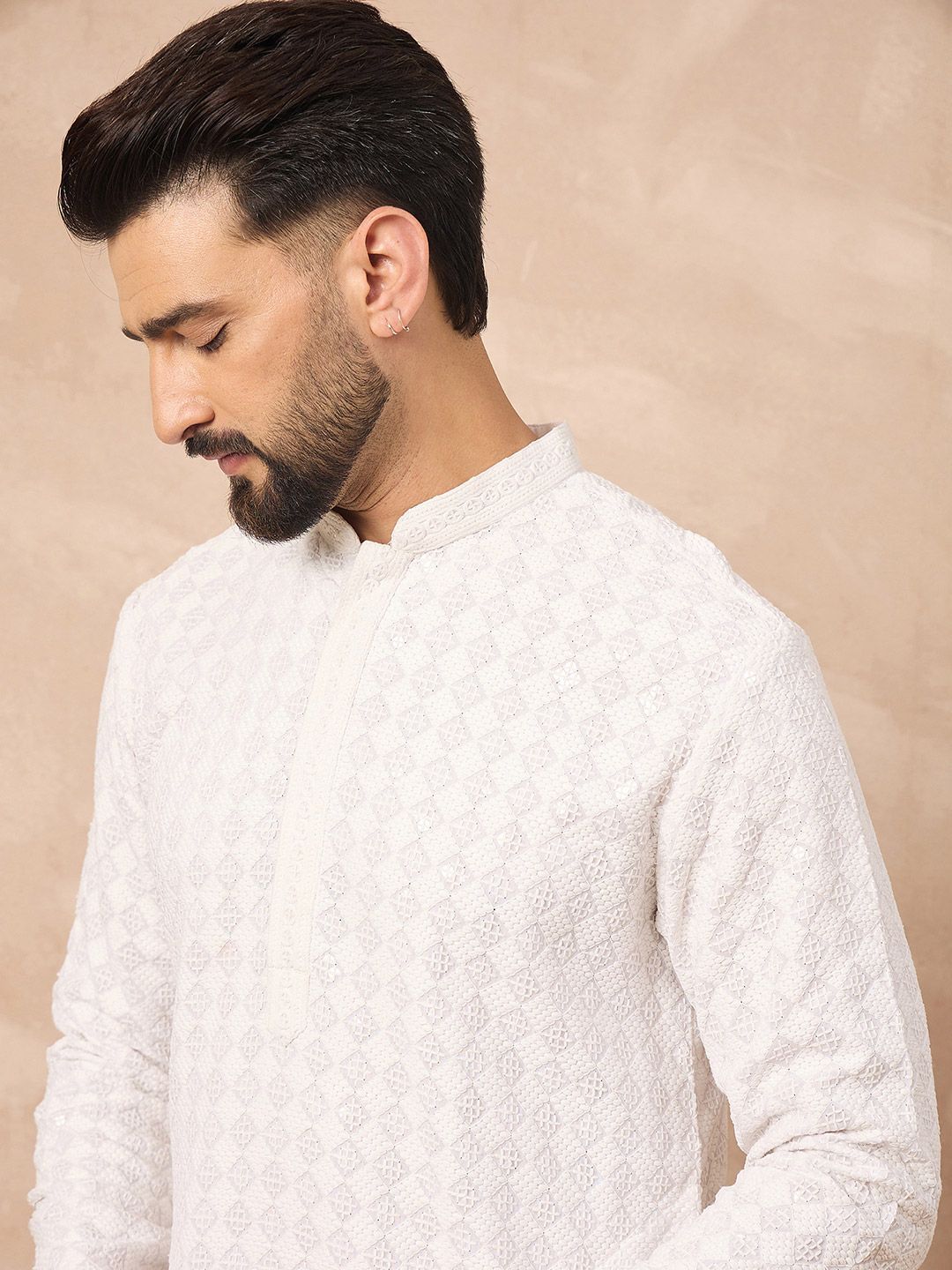 House of Pataudi Men Embroidered Straight Kurta