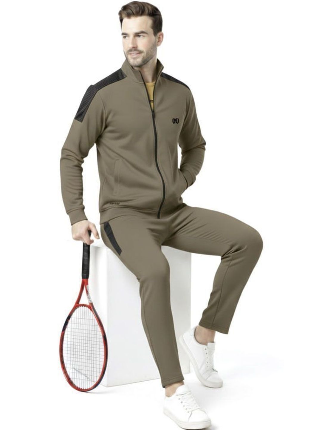 KWINGS Men Cotton Blend Mock Collar Tracksuits