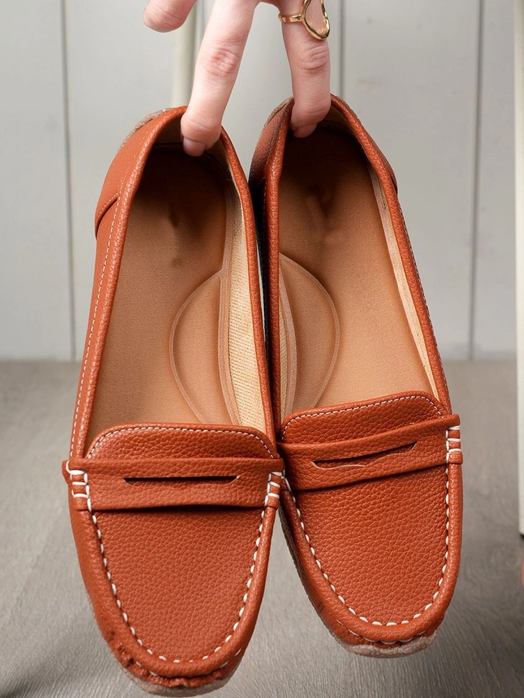Moda Rapido Women Textured Driving Shoes
