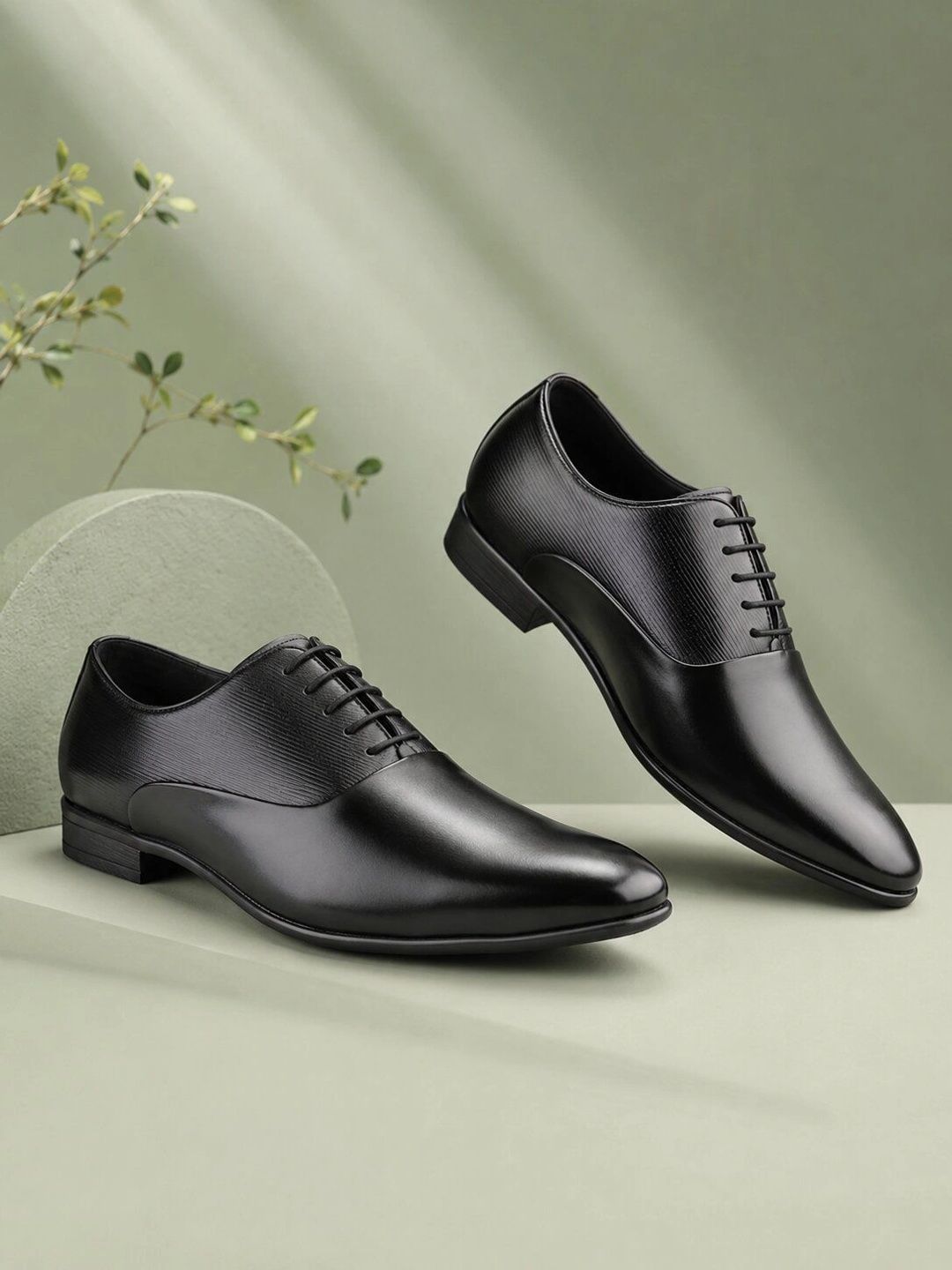 House of Pataudi Men Leather Formal Oxfords