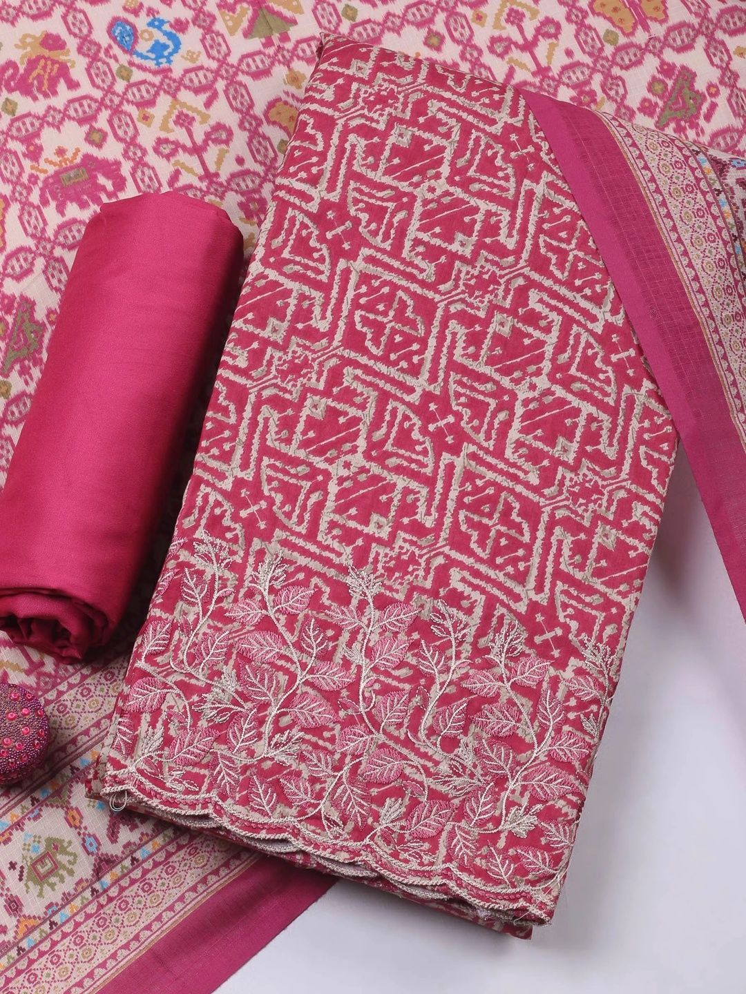 Meena Bazaar Printed Unstitched Dress Material