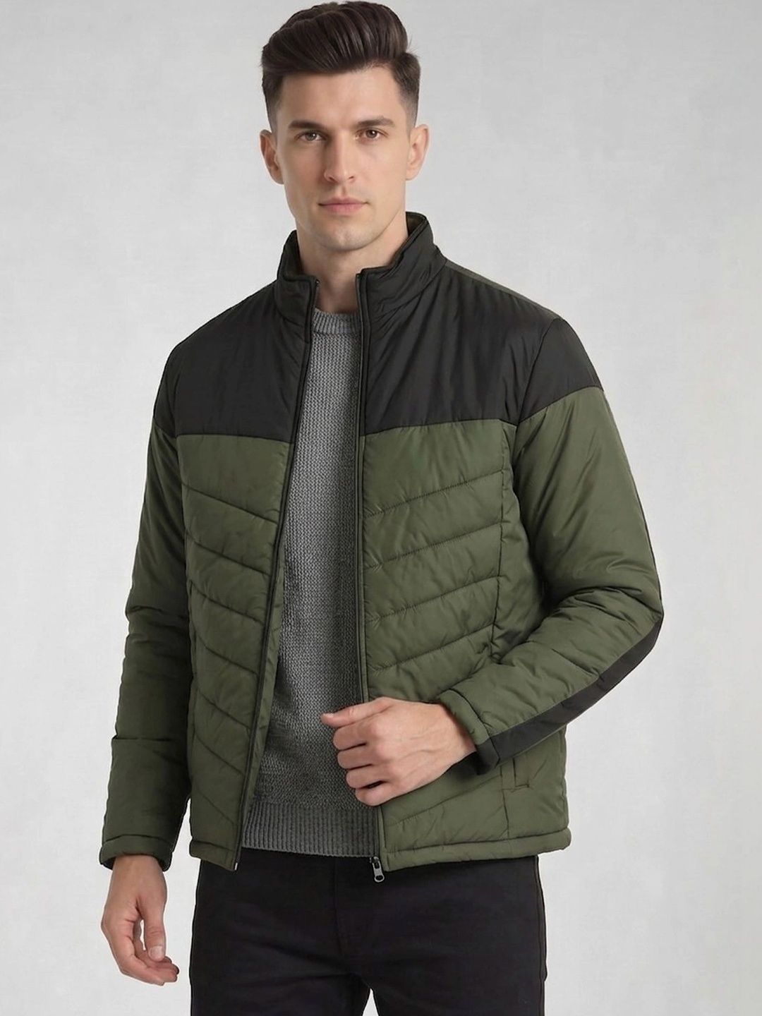 MOUNTAIN COLOURS Men Colourblocked Lightweight Outdoor Puffer Jacket