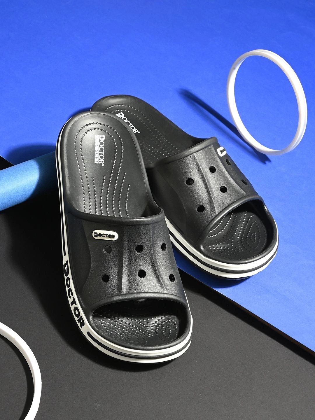 DOCTOR FEEL SOFT Men Striped Sliders