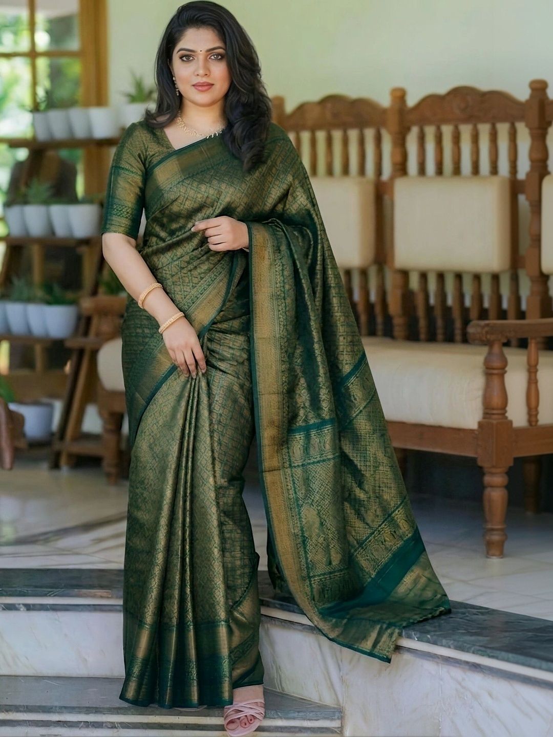 JANOI Woven Design Zari Art Silk Saree