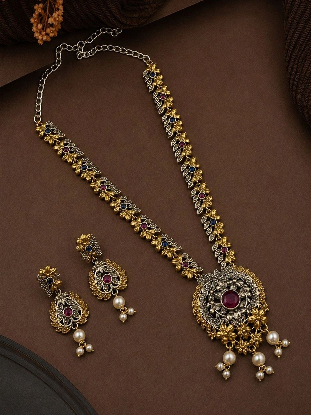 NAMAN ARTS NAMAN ARTS Gold-Plated Antique Kundan Necklace and Earrings