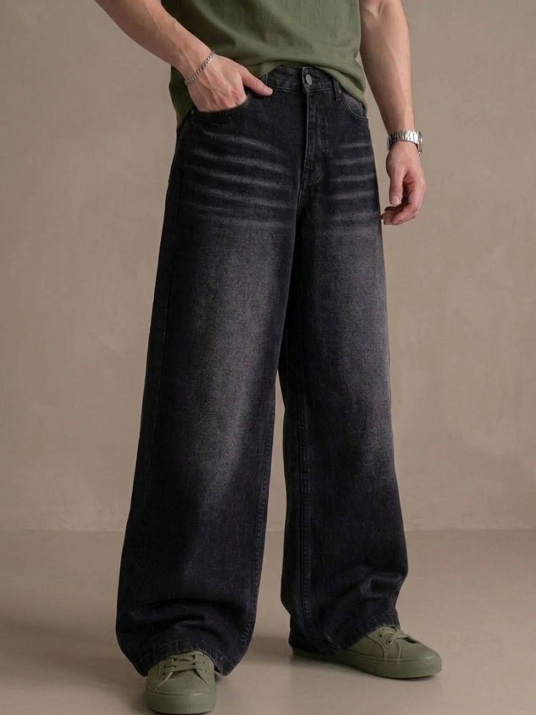 FEBRi FEBRi Men Wide Leg Mid-Rise Low Distress Light Fade Jeans