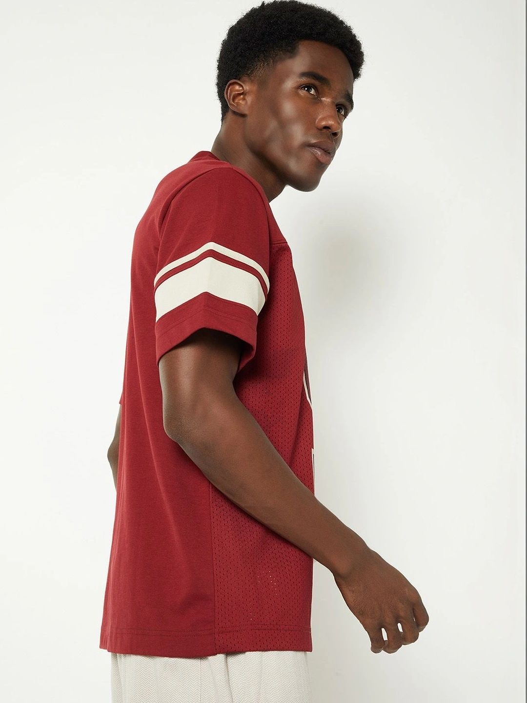 max Men Printed V-Neck T-shirt