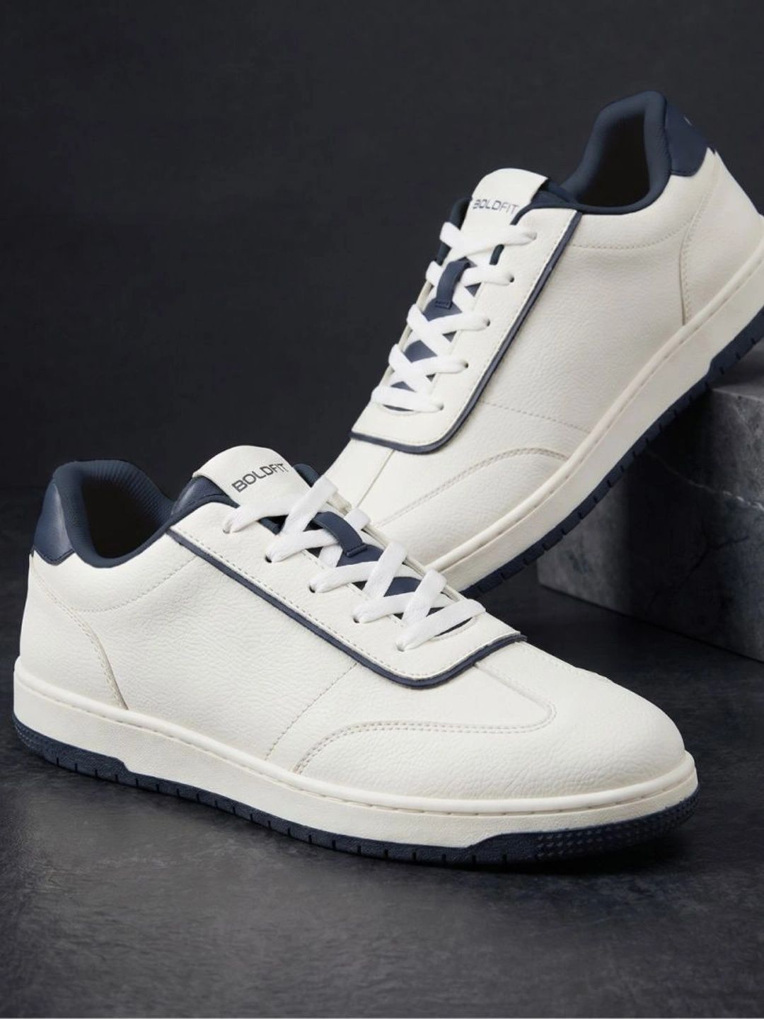 BOLDFIT Men Offwhite Navy Street Flow Sneakers Shoes