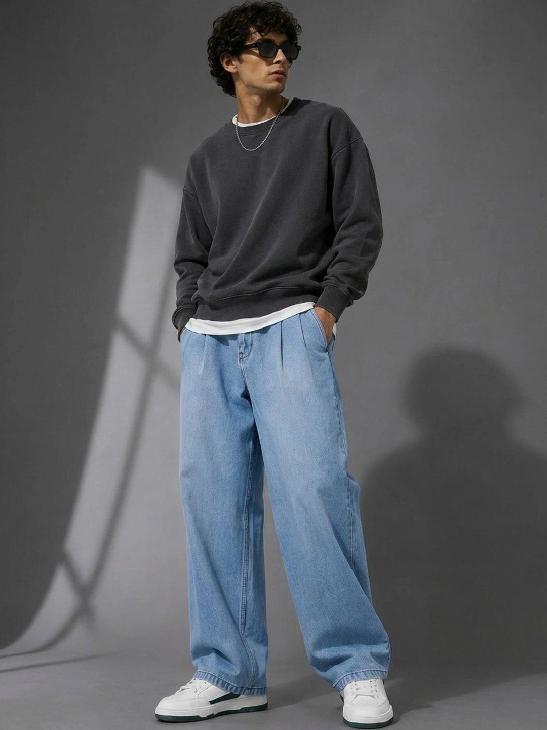 Styli Men Baggy Fit Pleated Mid-Rise Stretchable Jeans