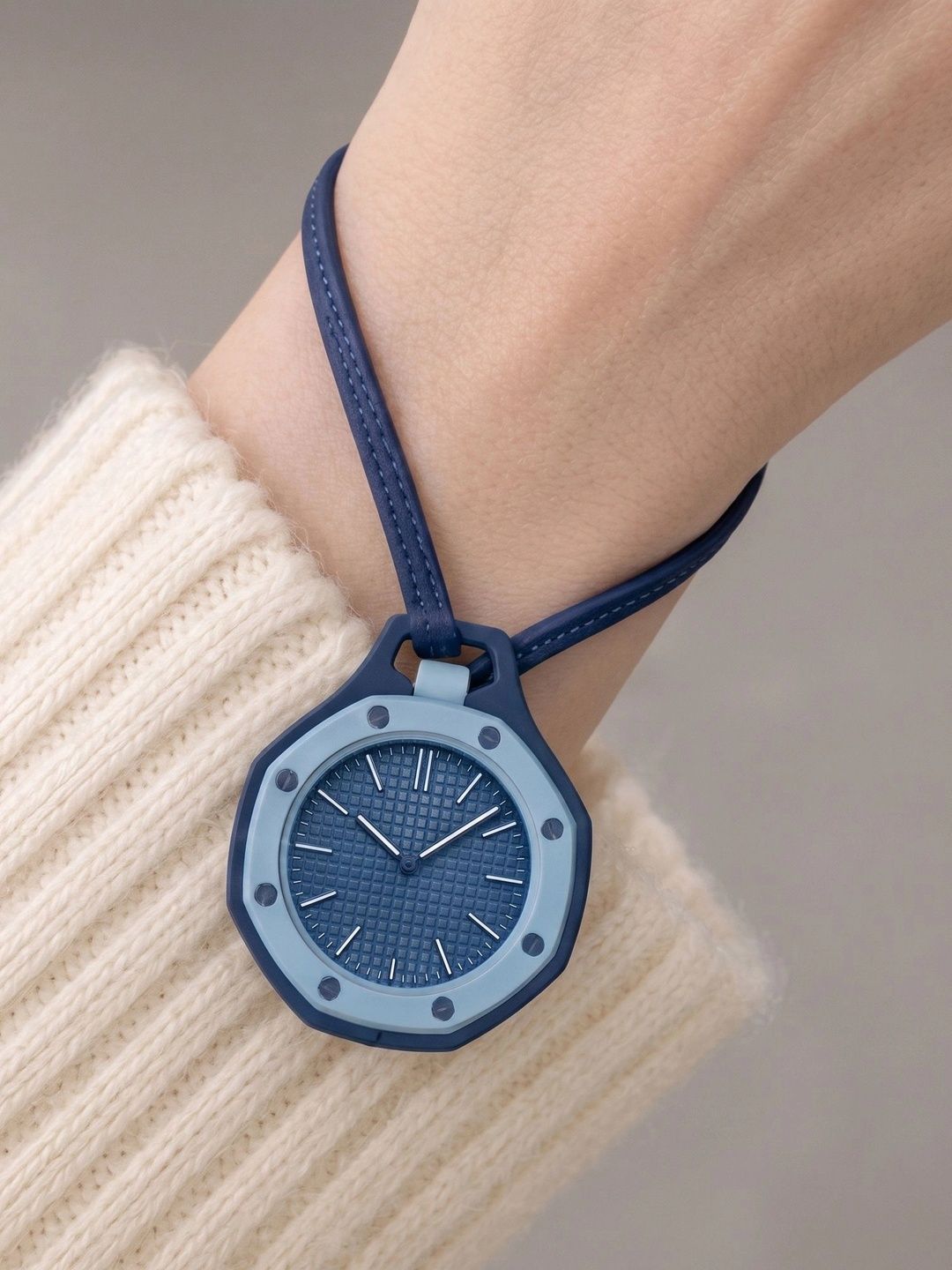 Shocknshop Unisex Dial & Leather Straps Analogue Automatic Watch WCH387SkyBlue