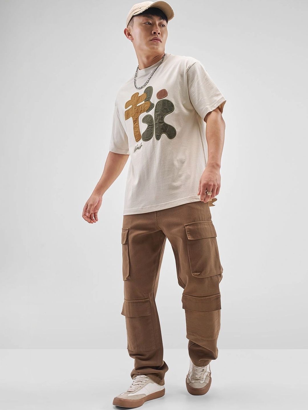 HIGHLANDER Men Printed Applique T-shirt