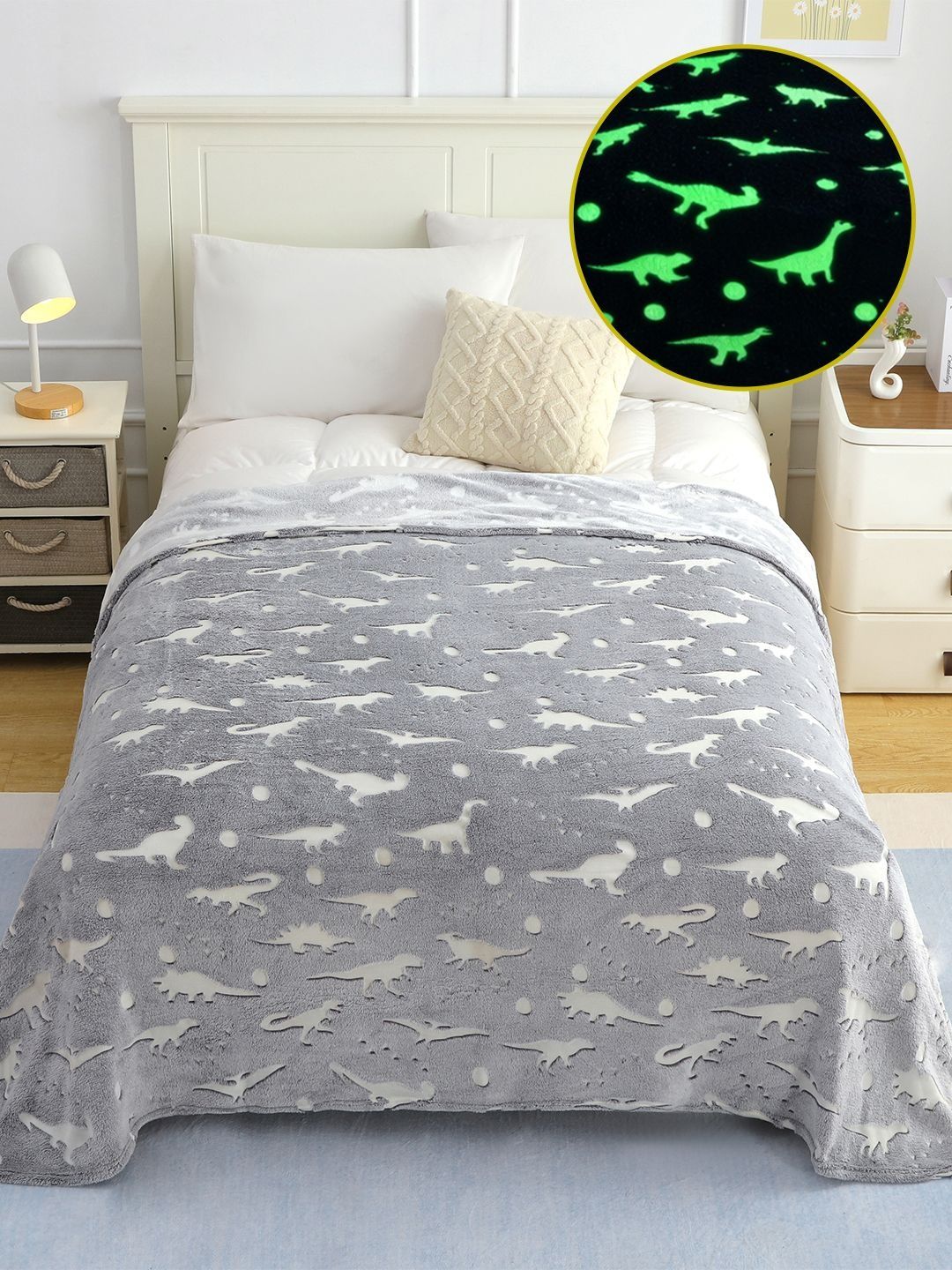 Story@home Story@home Kids Grey Glow In Dark Dinosaur Single Bed 300 GSM Blanket