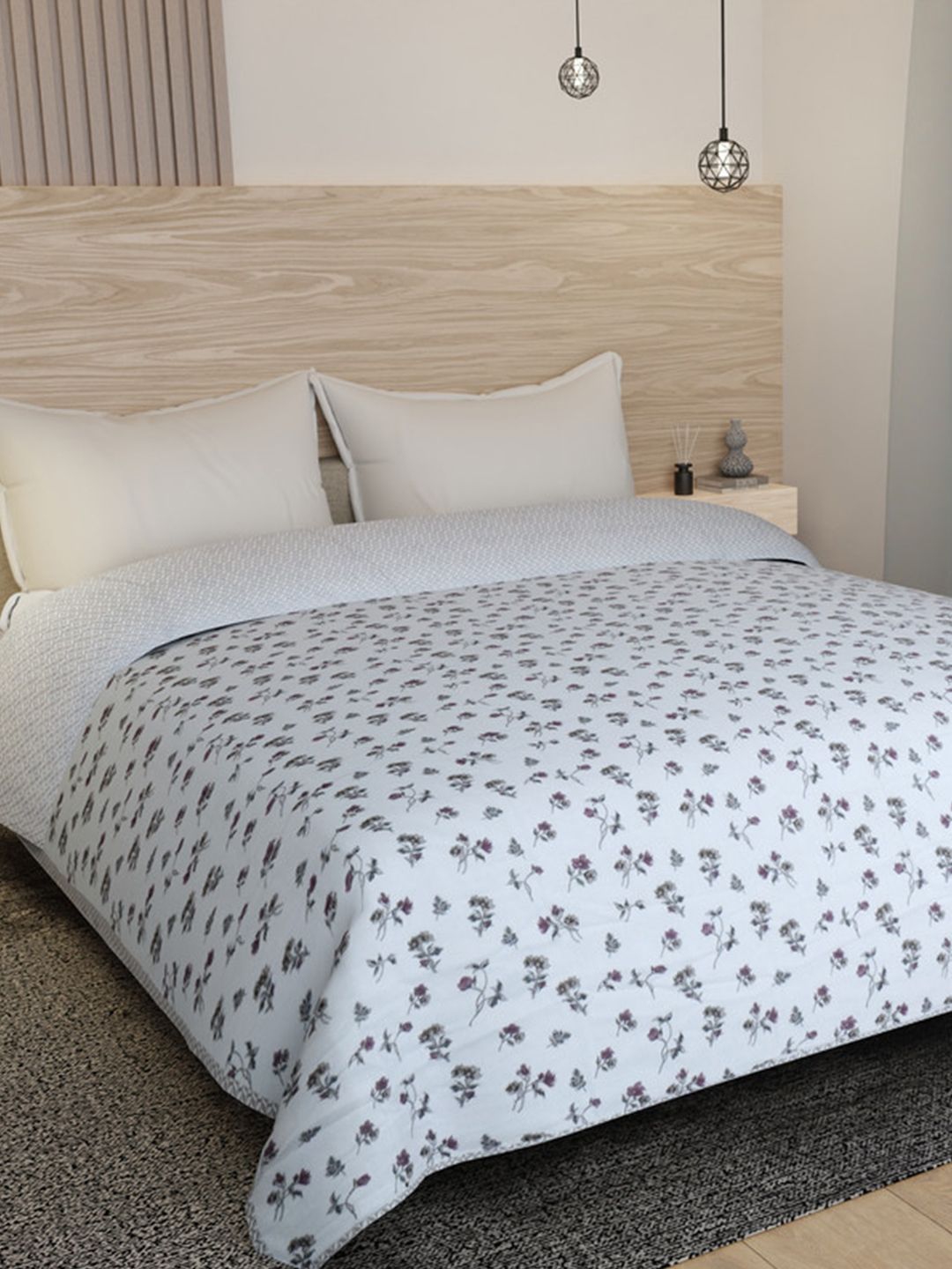 Florida Florida Red & Off White Floral All-Season AC Room 300 GSM Double Bed Blanket