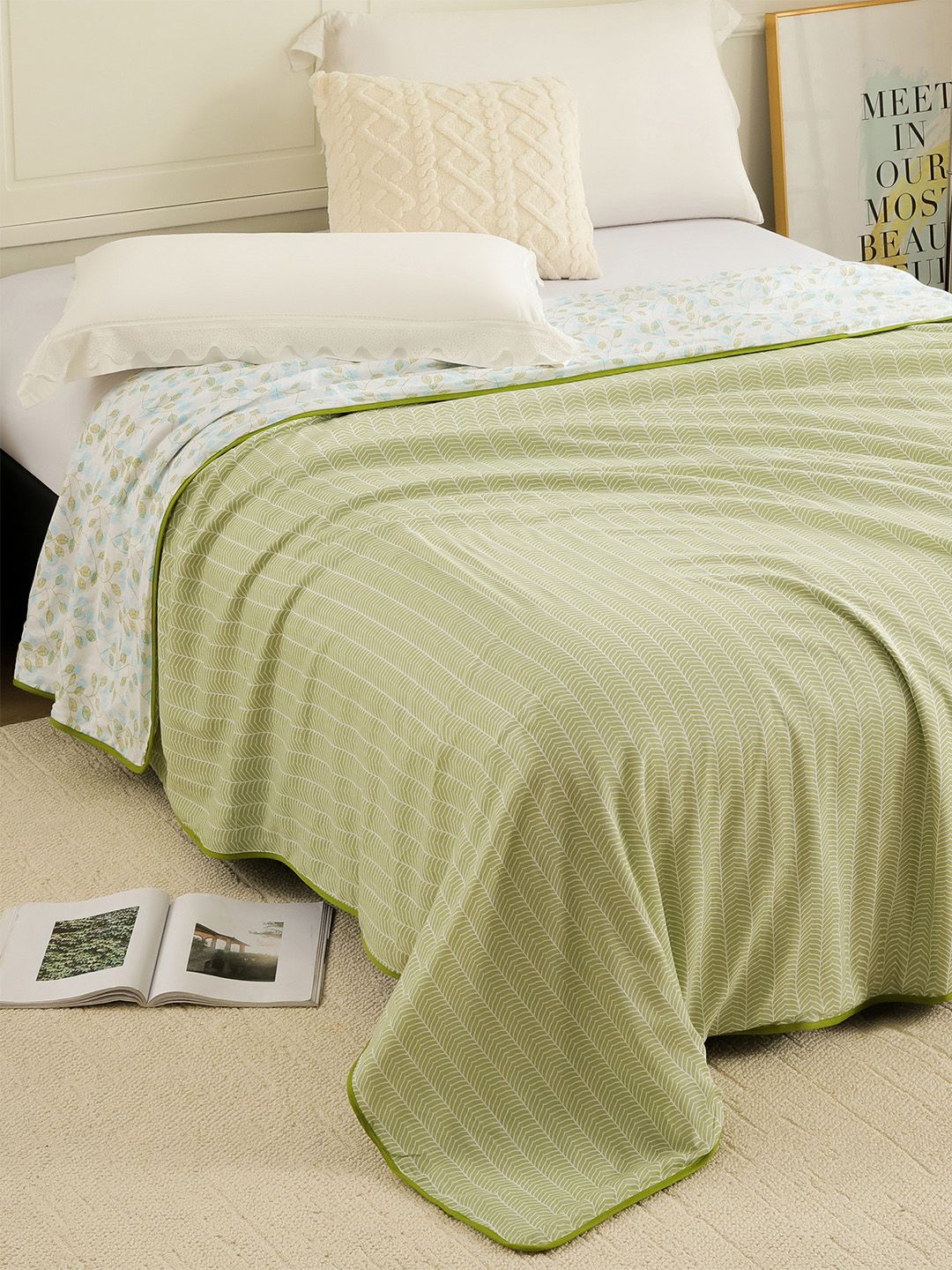 Story@home Story@home White & Lime Green Floral Mild Winter 150 GSM Double Bed Dohar