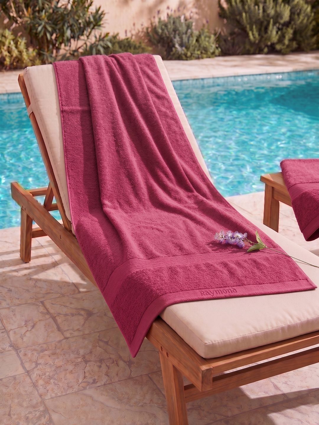 Raymond Home Raymond Home Magenta Pure Cotton 380 GSM Pool Towel