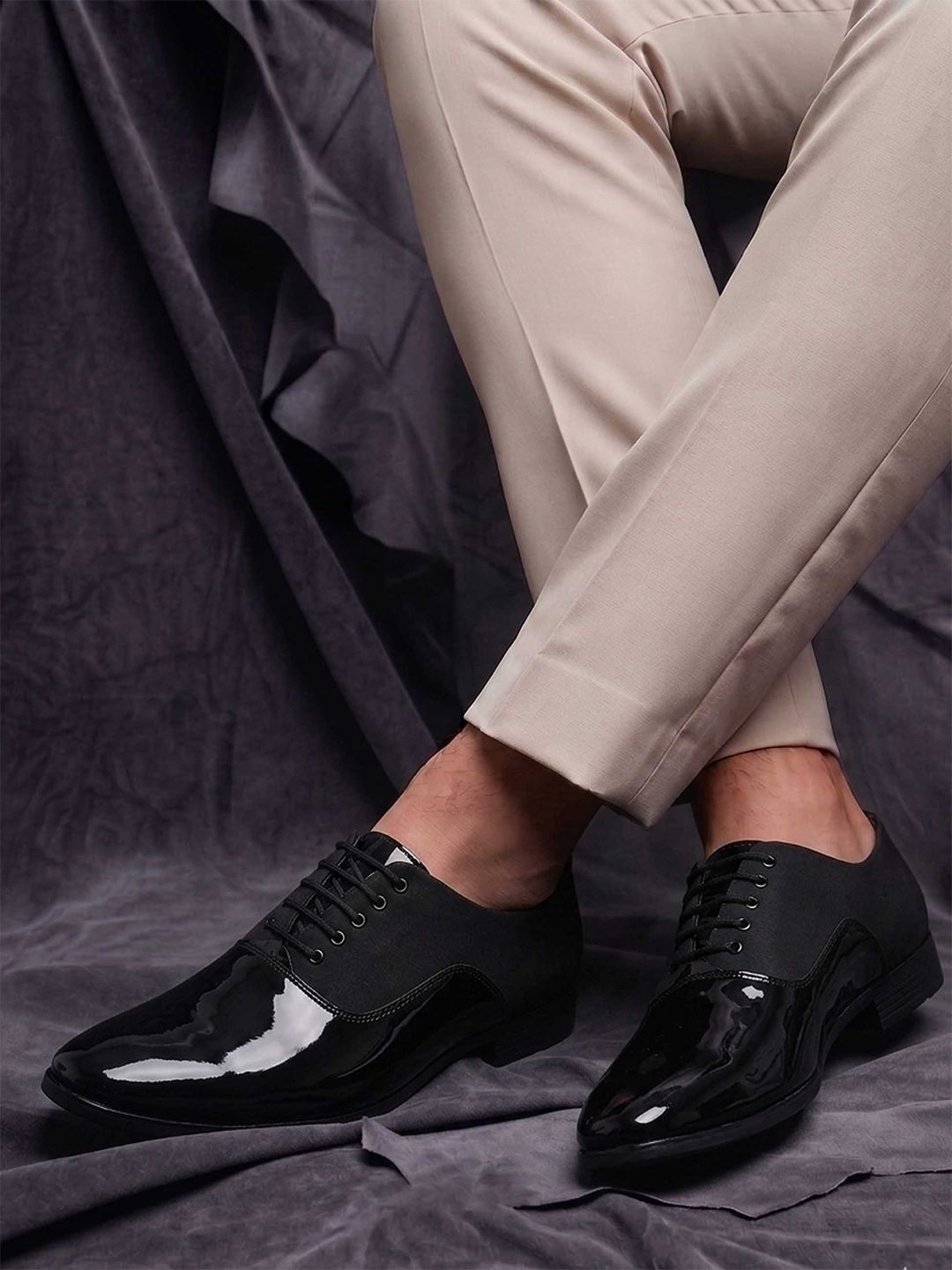 HERE&NOW Men Charcoal Textured Formal Lace-Up Oxfords Shoes