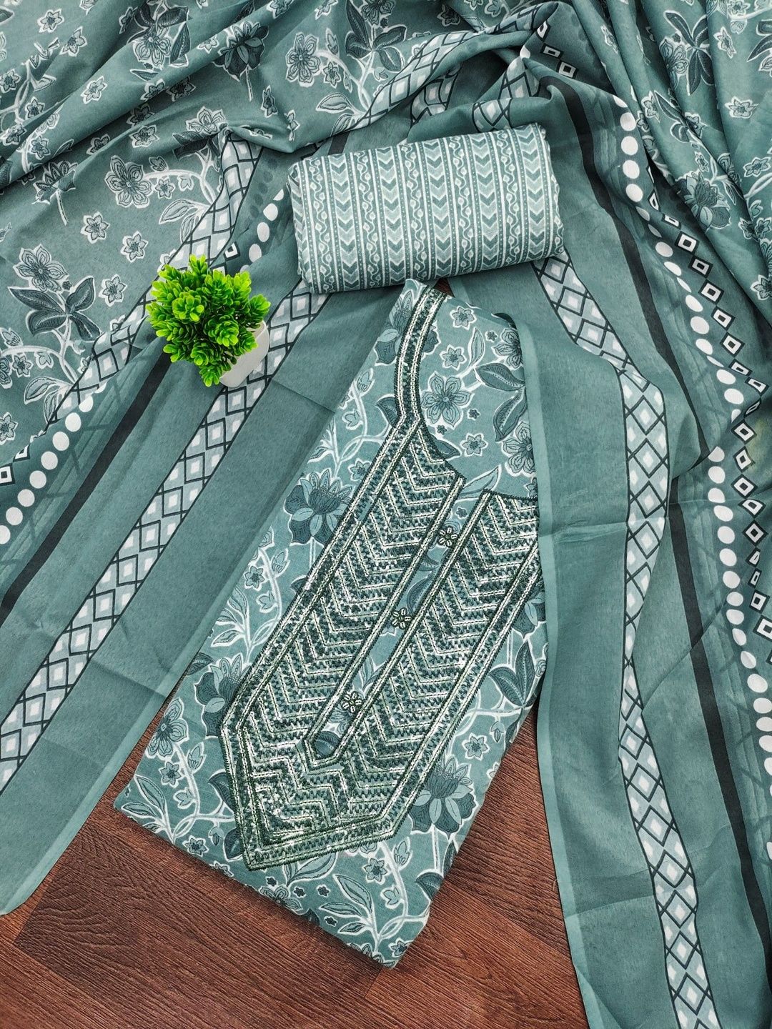 Rangtulika Ethnics Floral Printed Unstitched Dress Material
