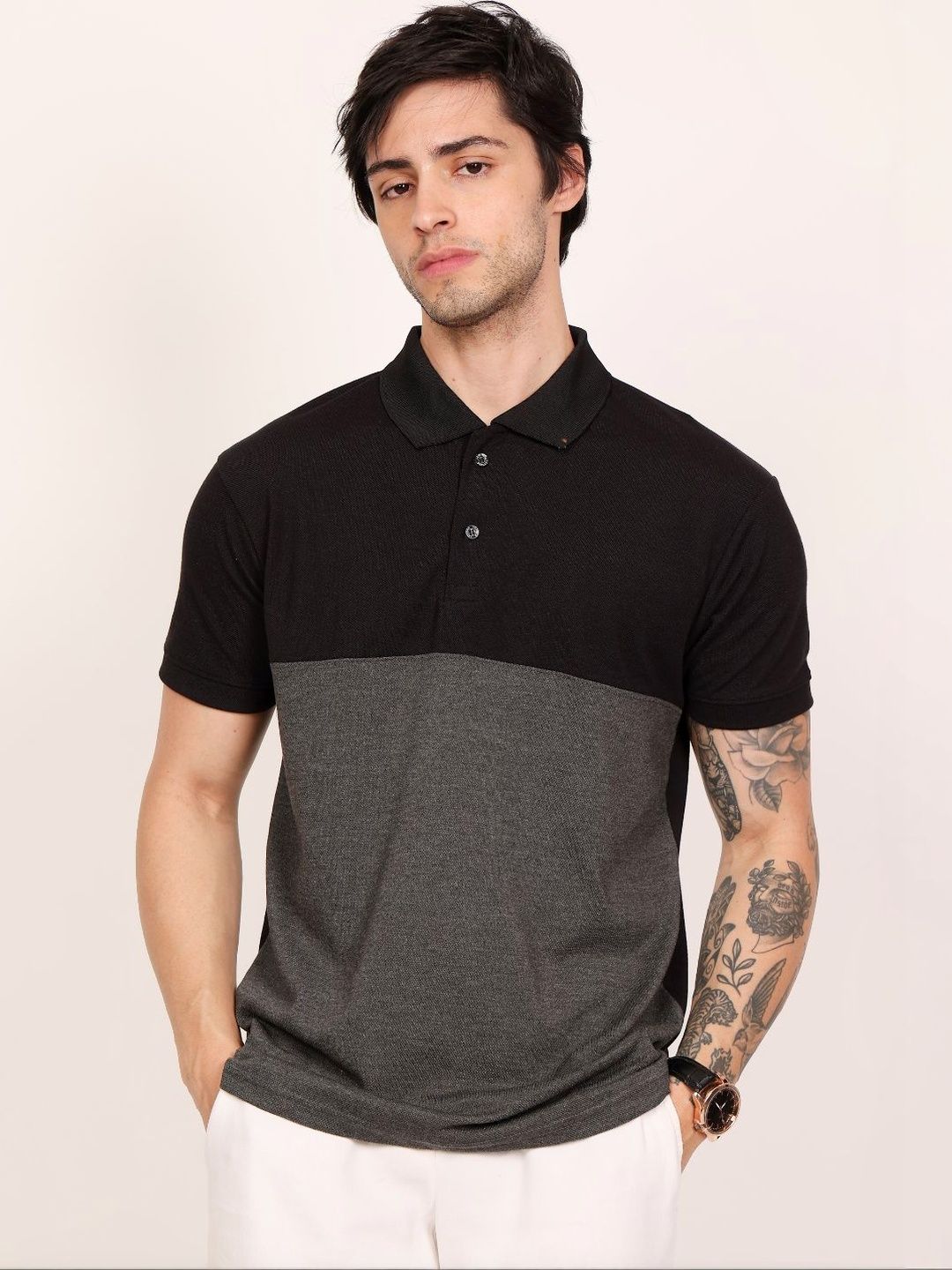 Leotude Men Colourblocked Polo Collar T-shirt