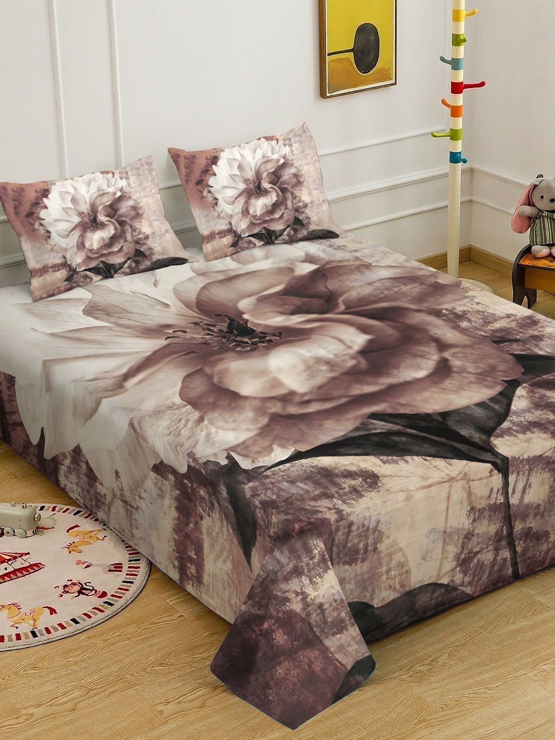 KLOTTHE Brown Floral Printed 7D 400 TC Double King Superfine Bedsheet With 2 Pillow Cover